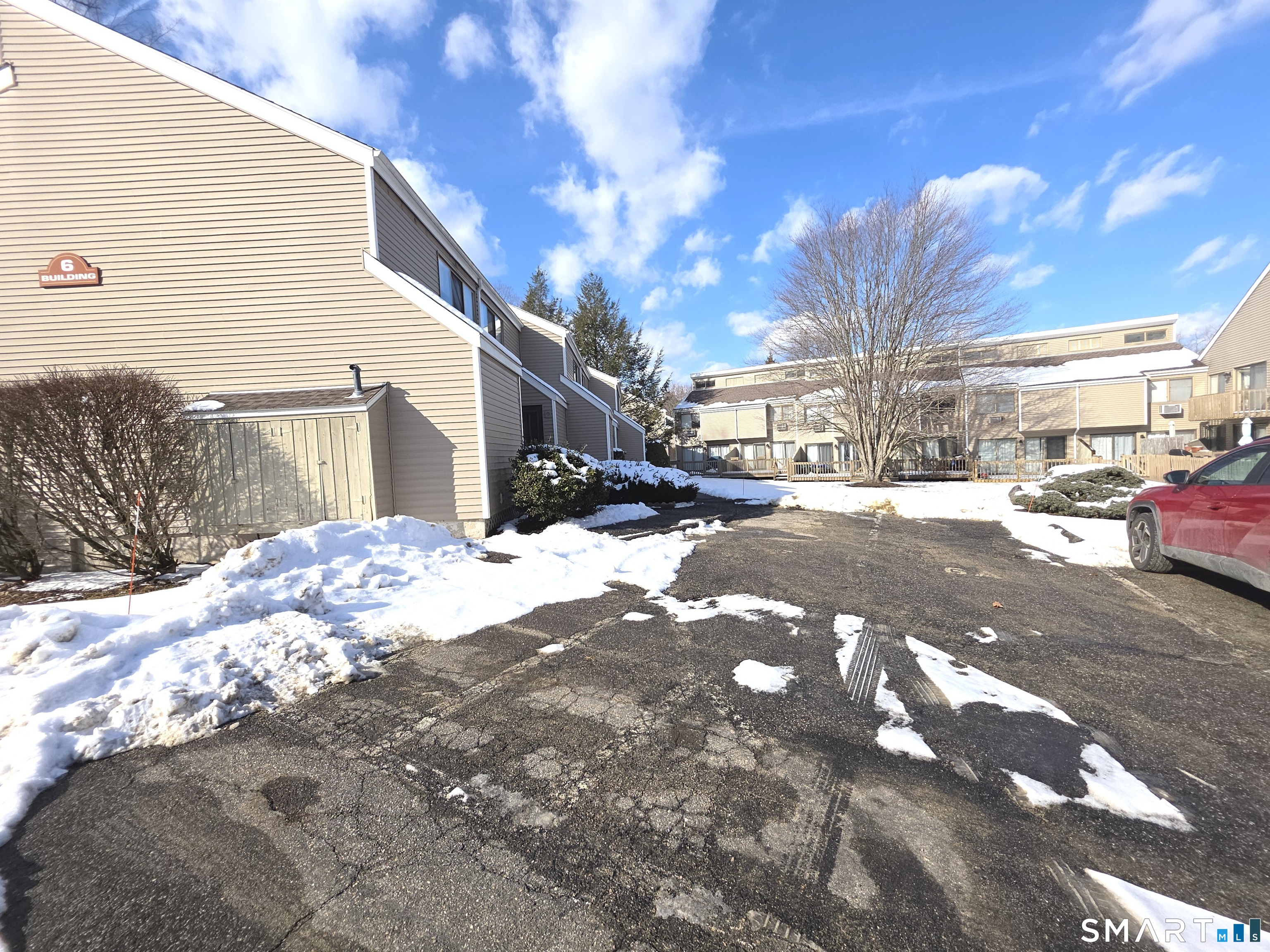 Homes for sale in Naugatuck, CT | 51 Brook St #APT 6A, Naugatuck, CT 06770 | MLS# 24114862