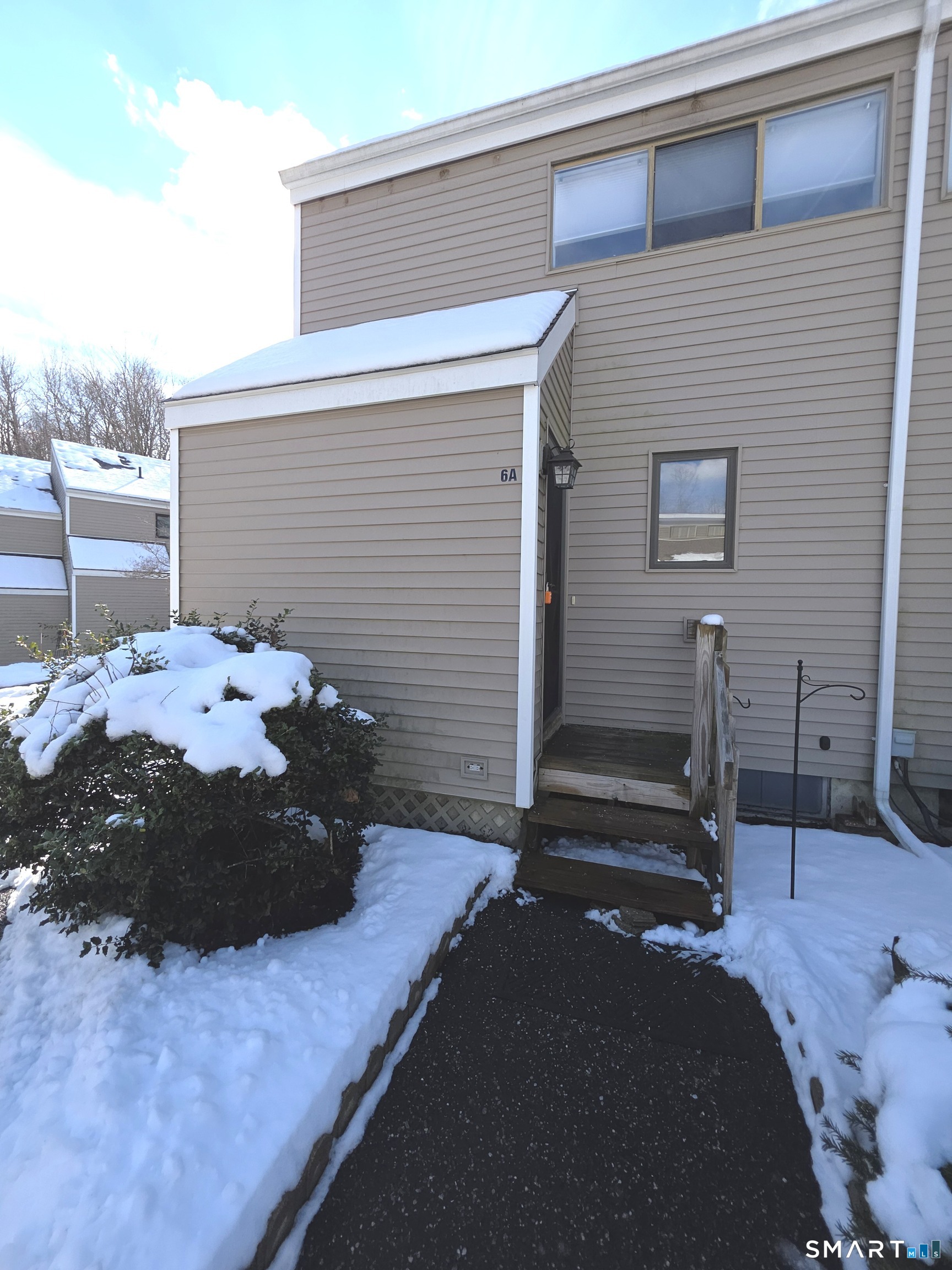 Homes for sale in Naugatuck, CT | 51 Brook St #APT 6A, Naugatuck, CT 06770 | MLS# 24114862