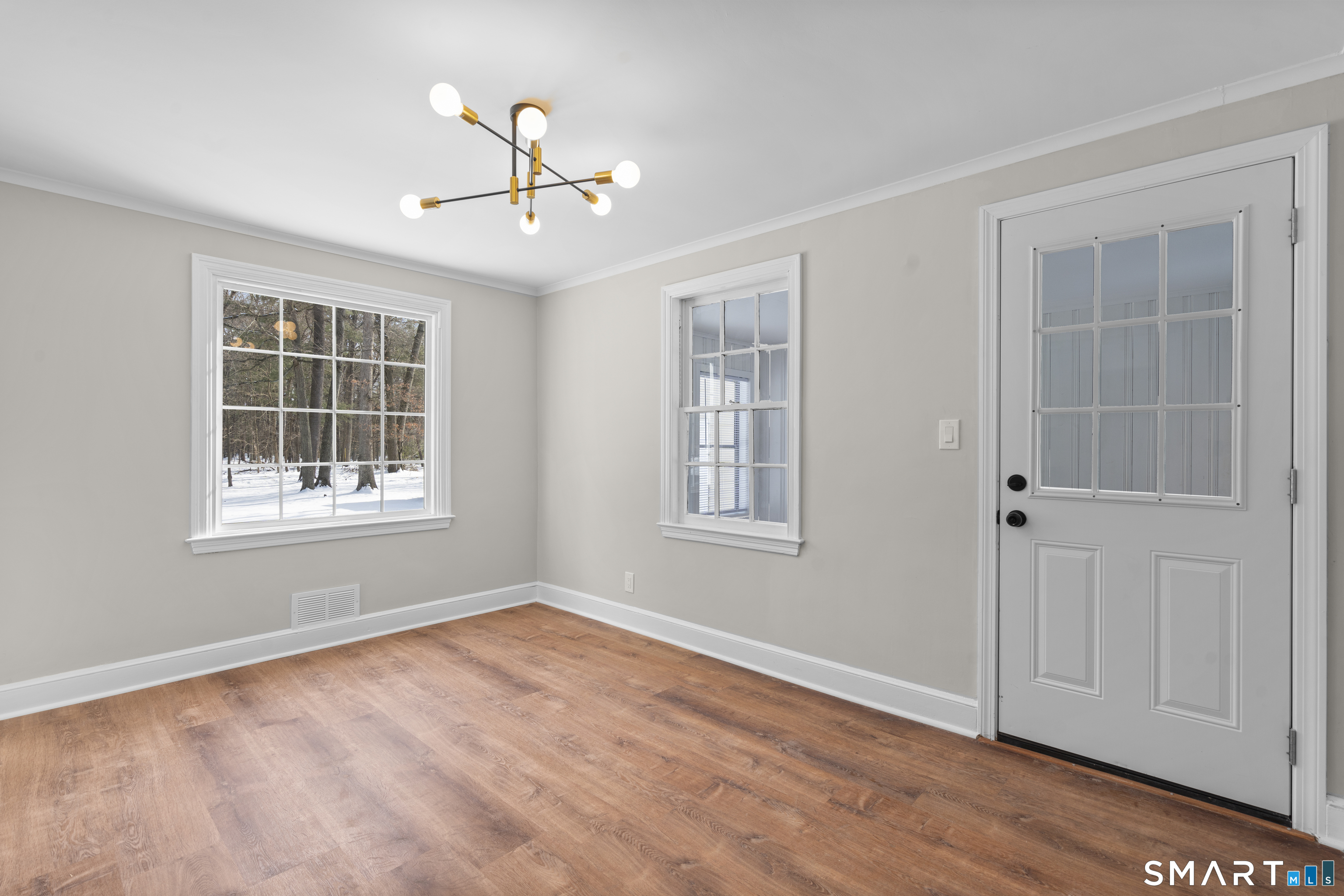 Photo 10 of 608 Kennedy Road, Windsor, CT