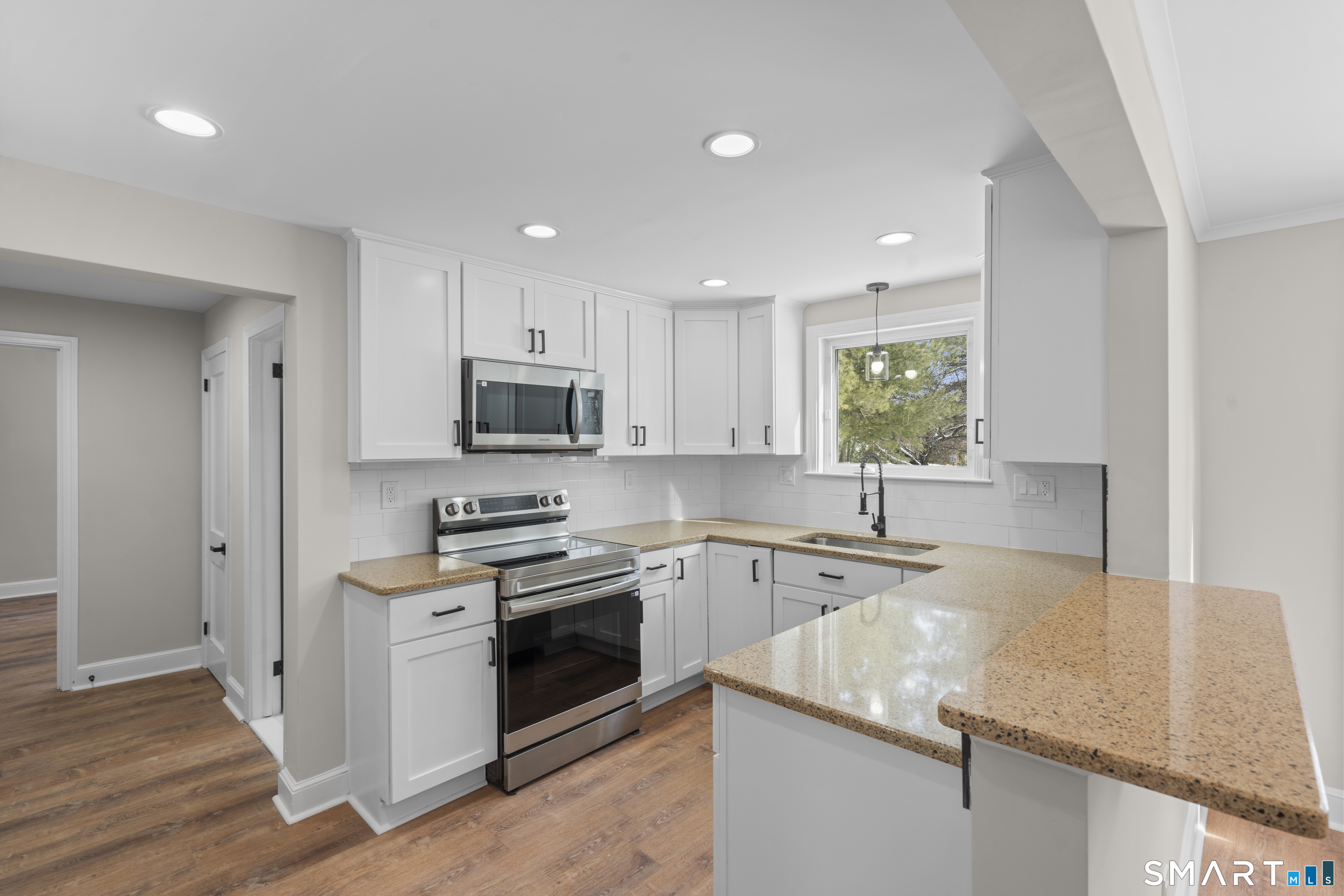 Photo 12 of 608 Kennedy Road, Windsor, CT