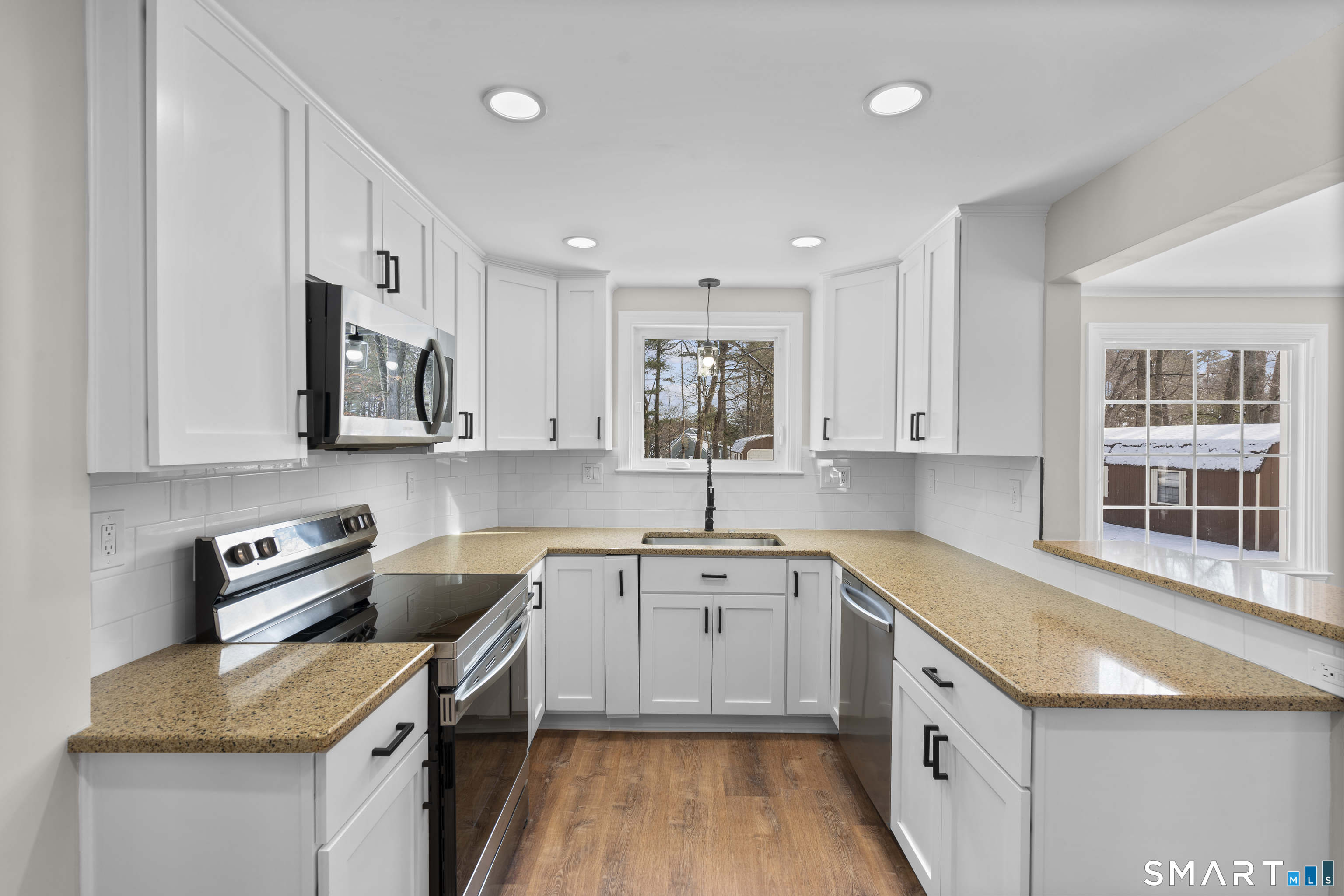 Photo 13 of 608 Kennedy Road, Windsor, CT