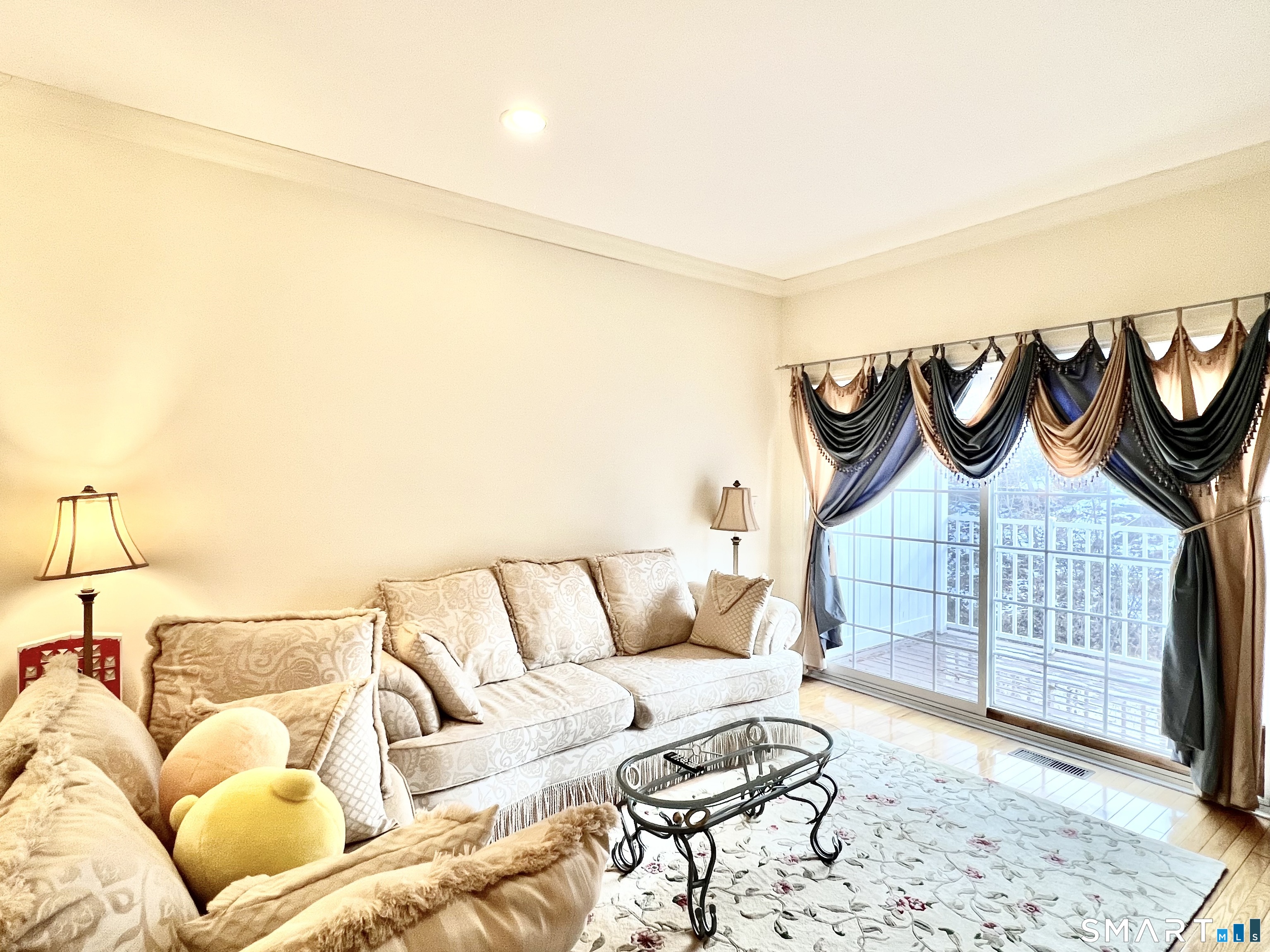 Homes for sale in Norwich, CT | 296 Hamilton Ave #Apt 25, Norwich, CT 06360 | MLS# 24148268