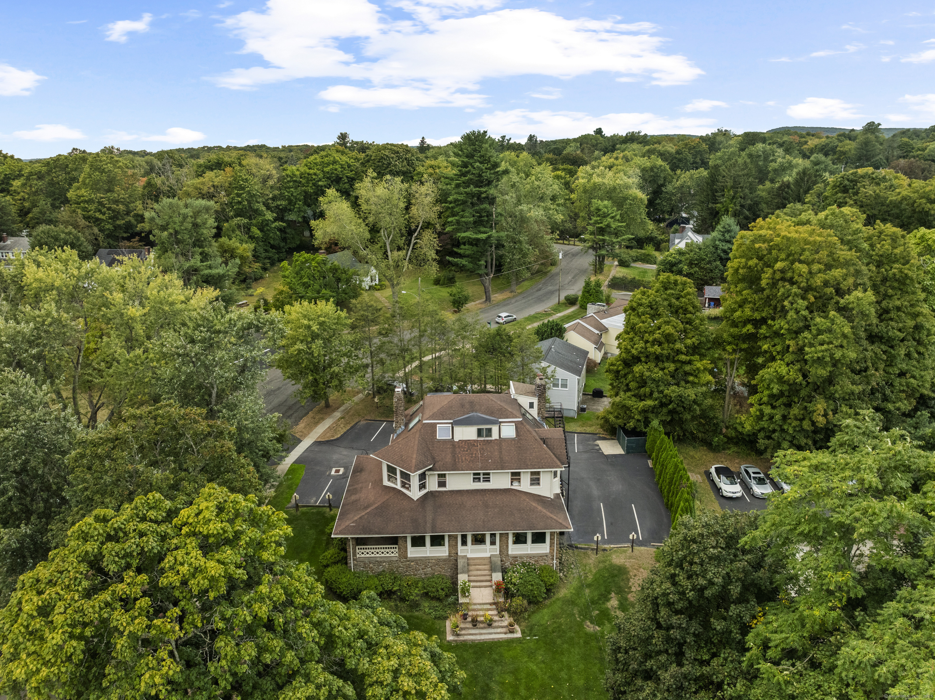 Photo 1 of 2750 Whitney Avenue, Hamden, CT