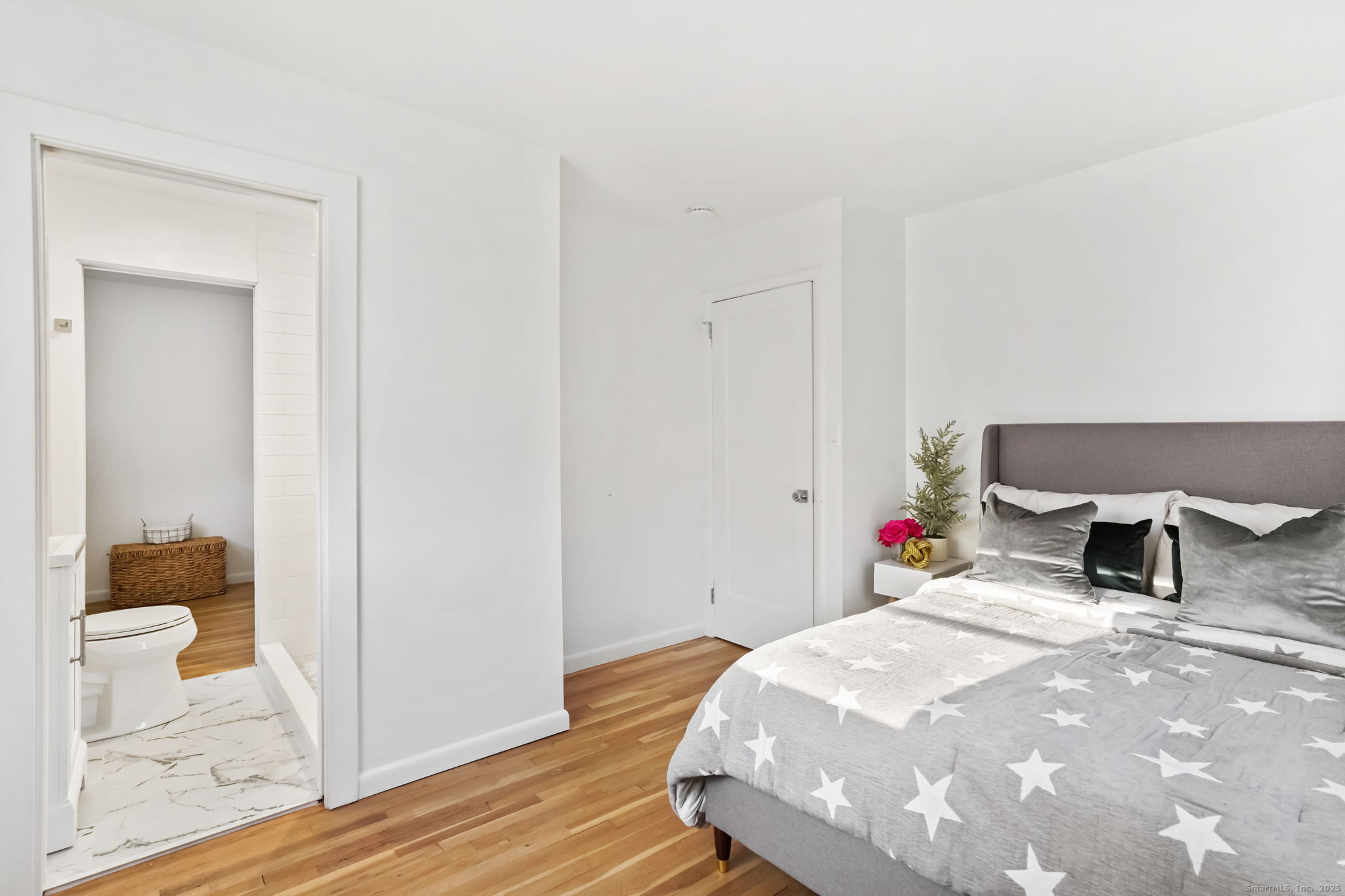 Photo 19 of 132 Toll House Lane, Fairfield, CT