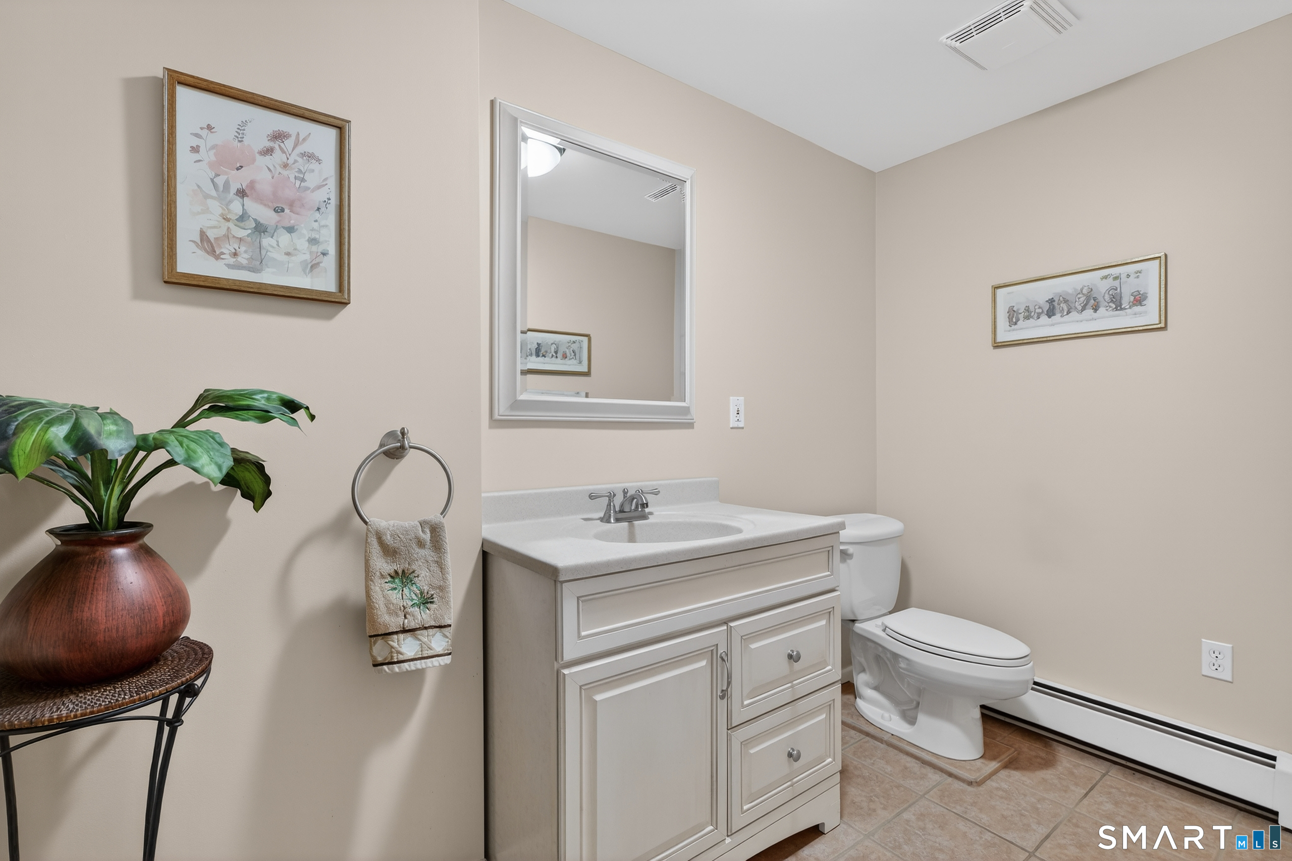 Photo 33 of 28 Oakcrest Road, Oxford, CT