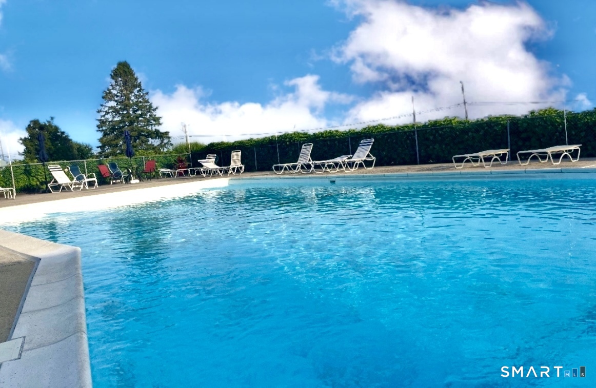 Photo 13 of 25 Riverside Drive, Clinton, CT