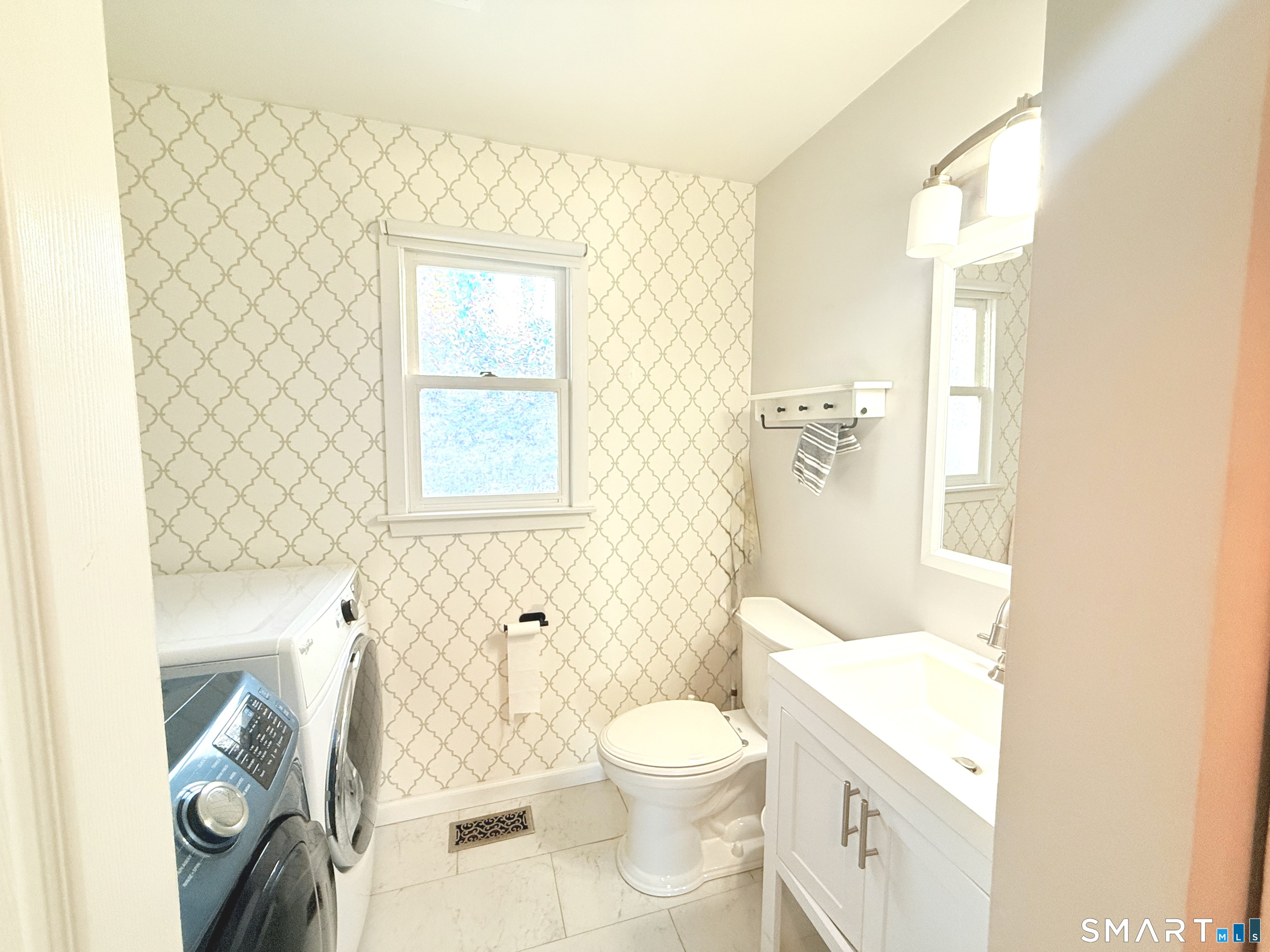 Photo 6 of 4 Hill Court, Norwalk, CT