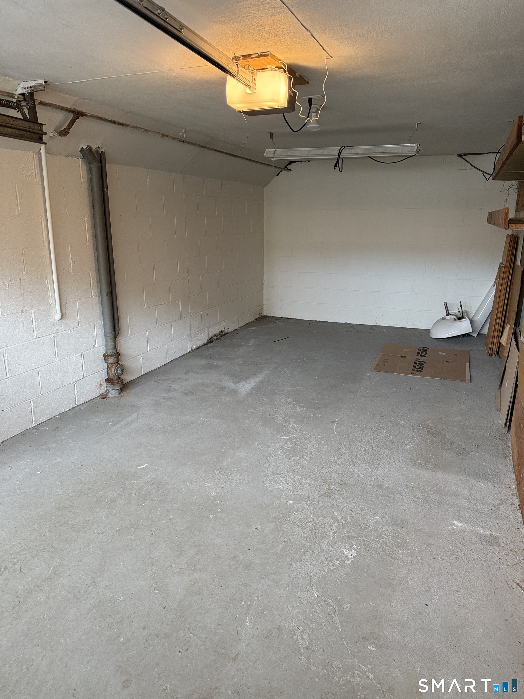 Photo 15 of 4 Elmwood Street, Stamford, CT