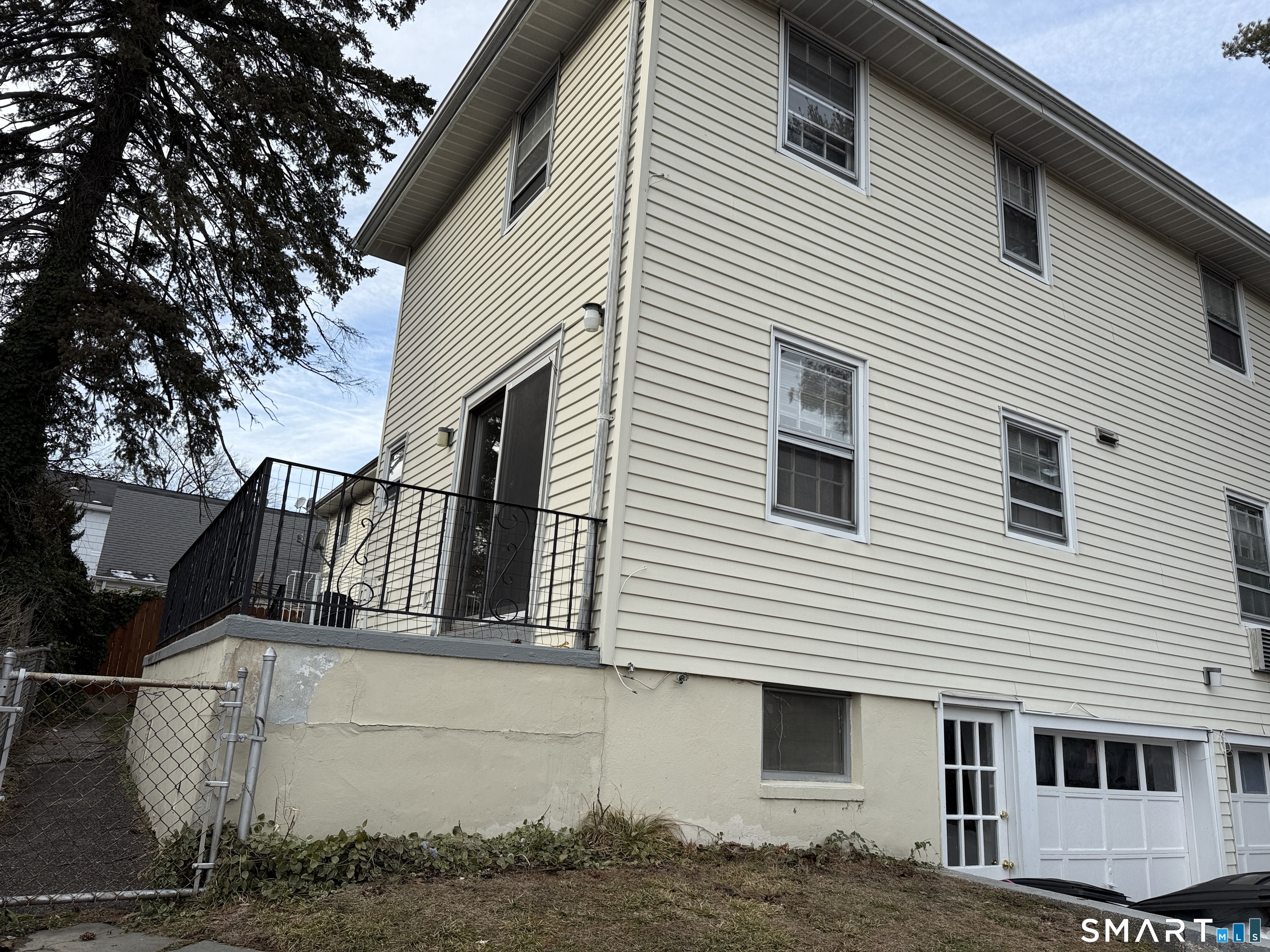 Photo 17 of 4 Elmwood Street, Stamford, CT