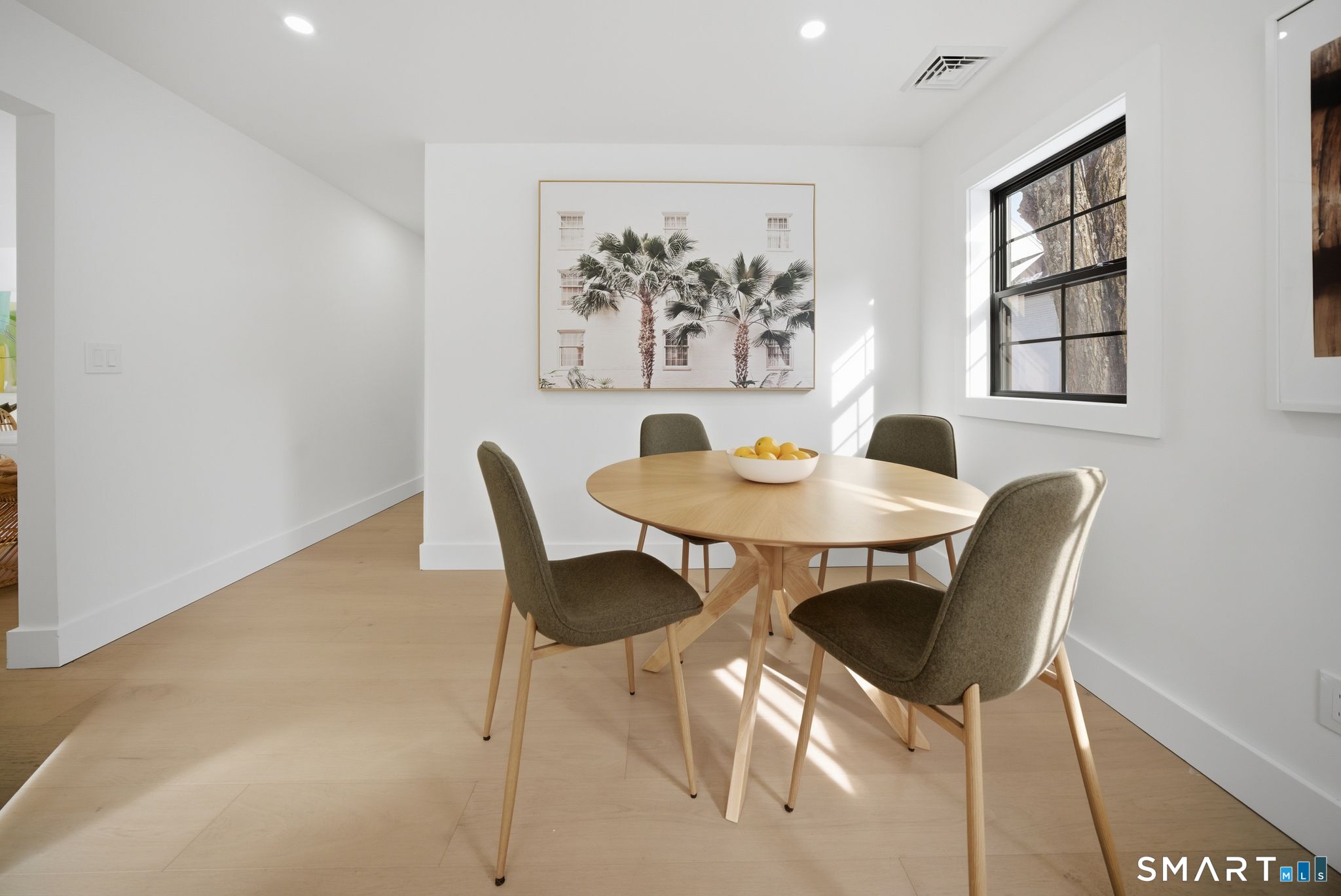 Photo 9 of 101 Parade Hill Road, New Canaan, CT