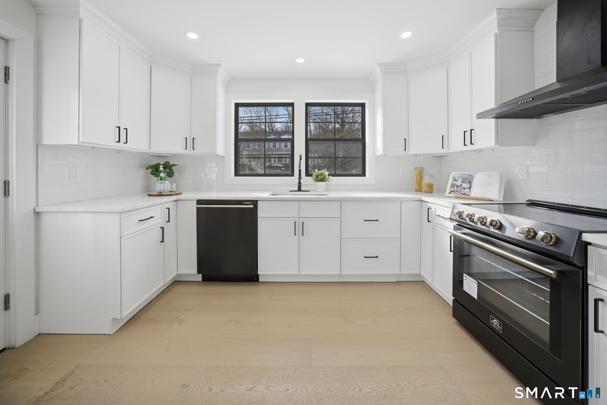 Photo 2 of 101 Parade Hill Road, New Canaan, CT