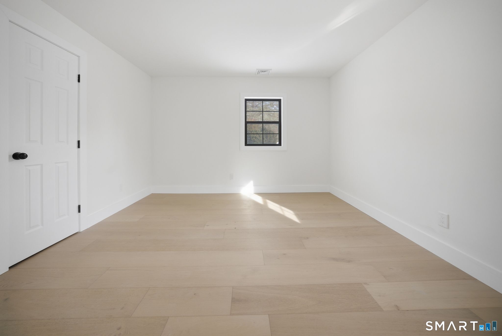 Photo 28 of 101 Parade Hill Road, New Canaan, CT