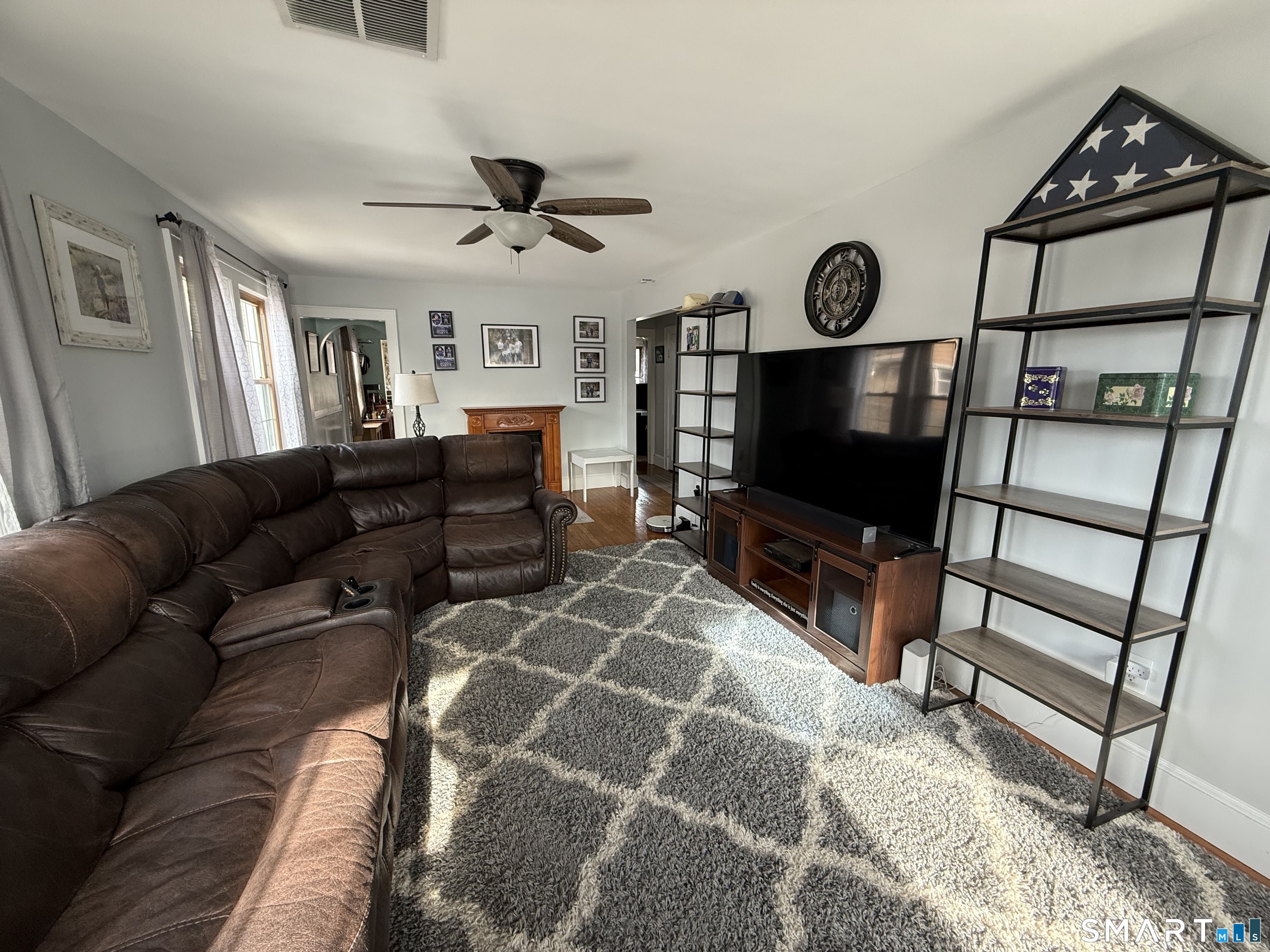 Photo 9 of 2 Harbor View Avenue, Waterford, CT