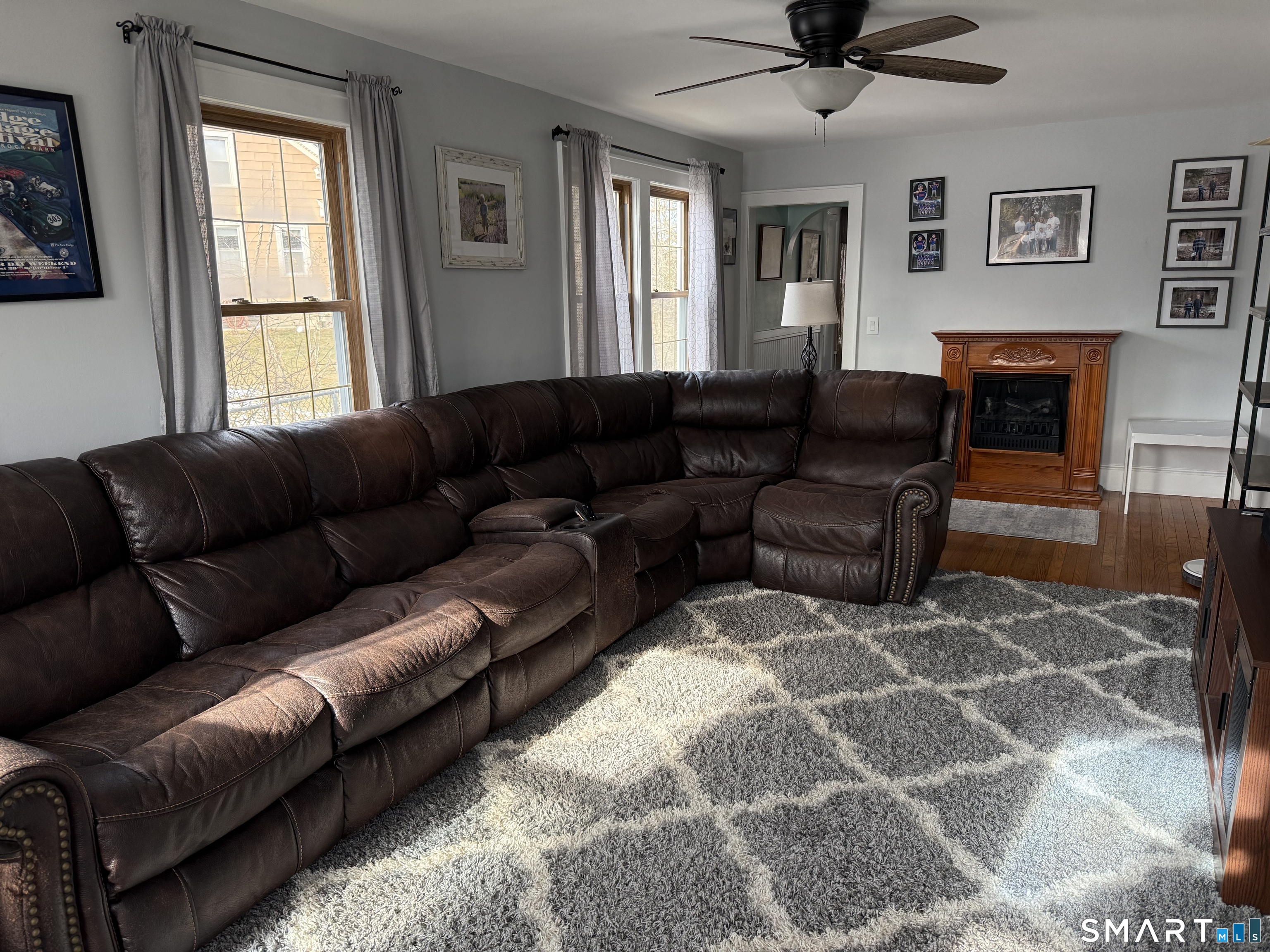 Photo 12 of 2 Harbor View Avenue, Waterford, CT