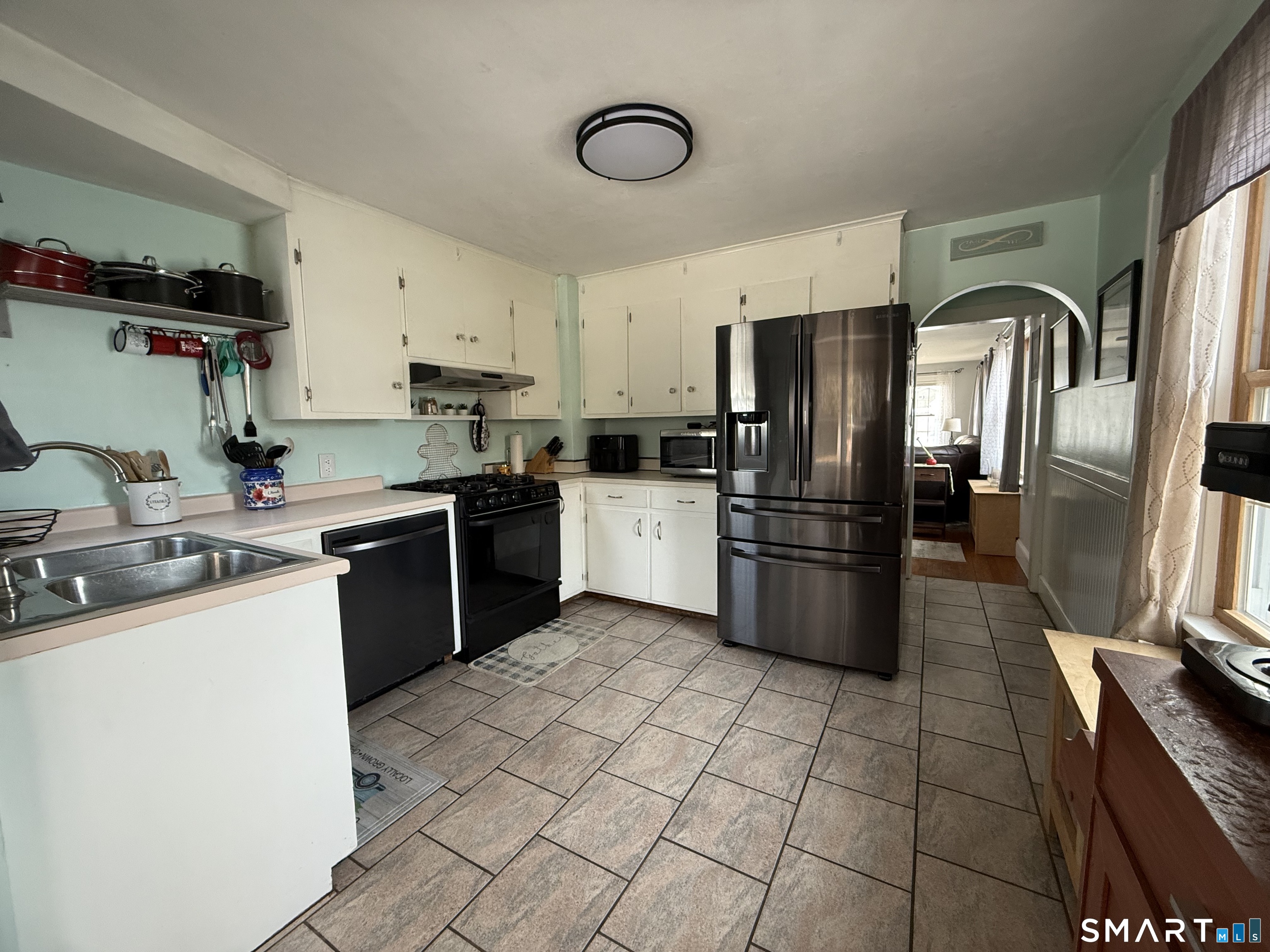 Photo 15 of 2 Harbor View Avenue, Waterford, CT