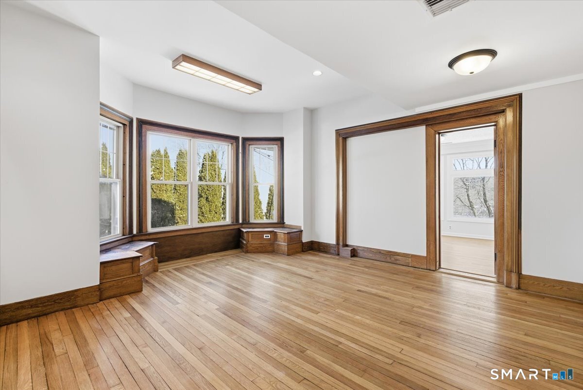 Photo 6 of 2750 Whitney Avenue, Hamden, CT