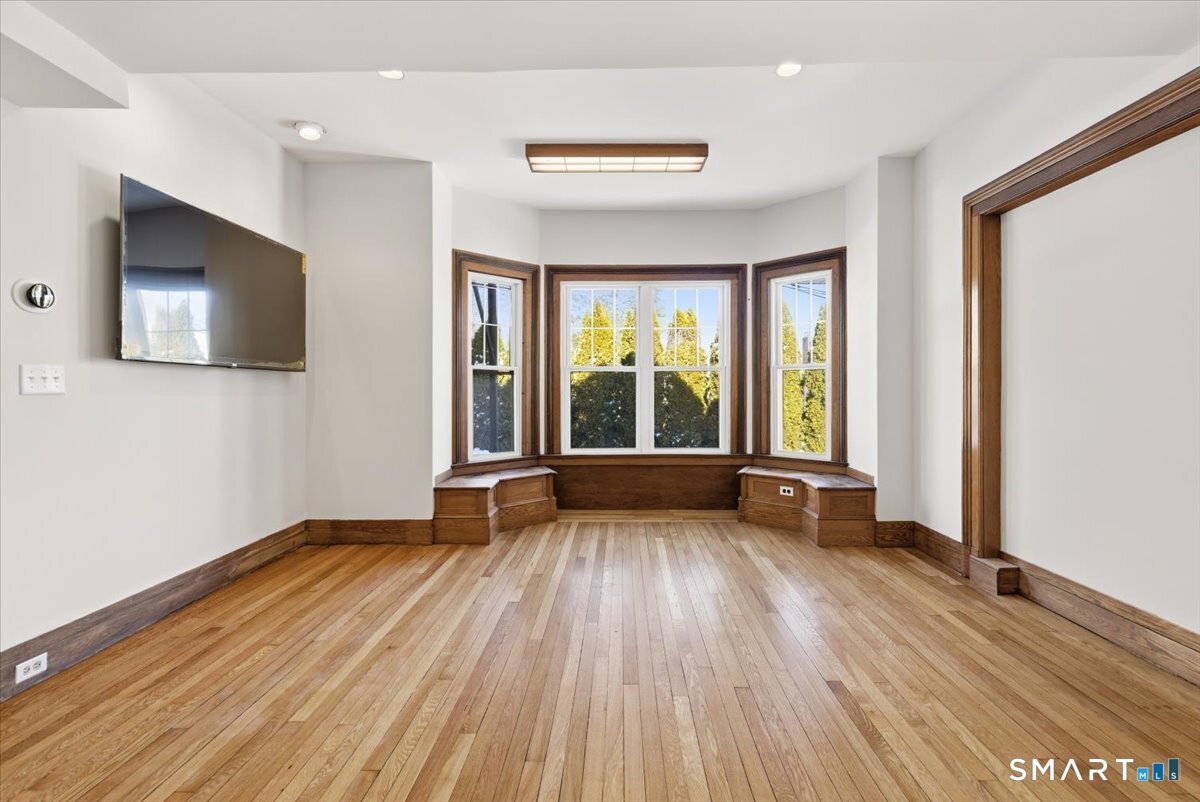 Photo 8 of 2750 Whitney Avenue, Hamden, CT