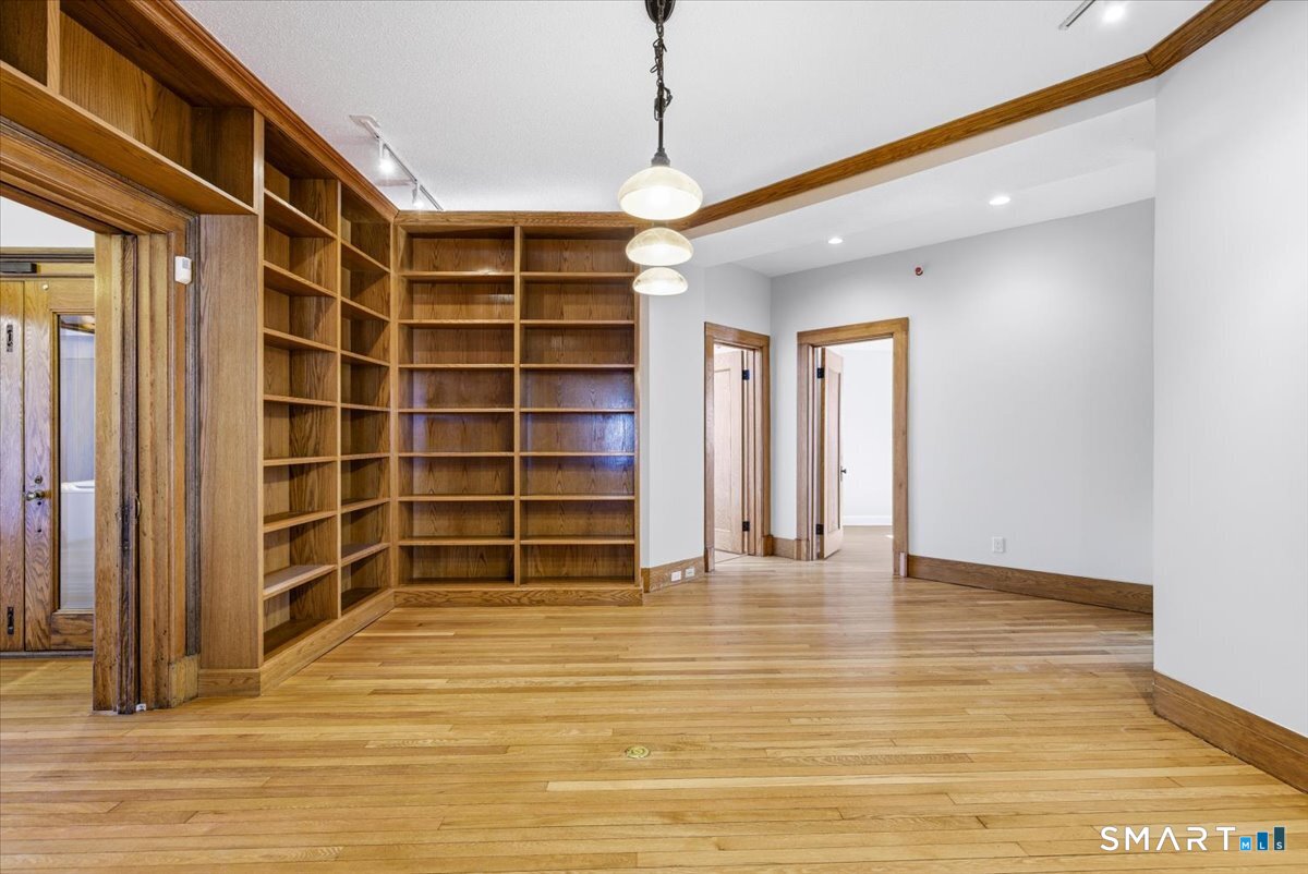 Photo 12 of 2750 Whitney Avenue, Hamden, CT