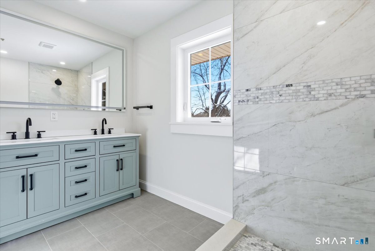 Photo 15 of 2750 Whitney Avenue, Hamden, CT