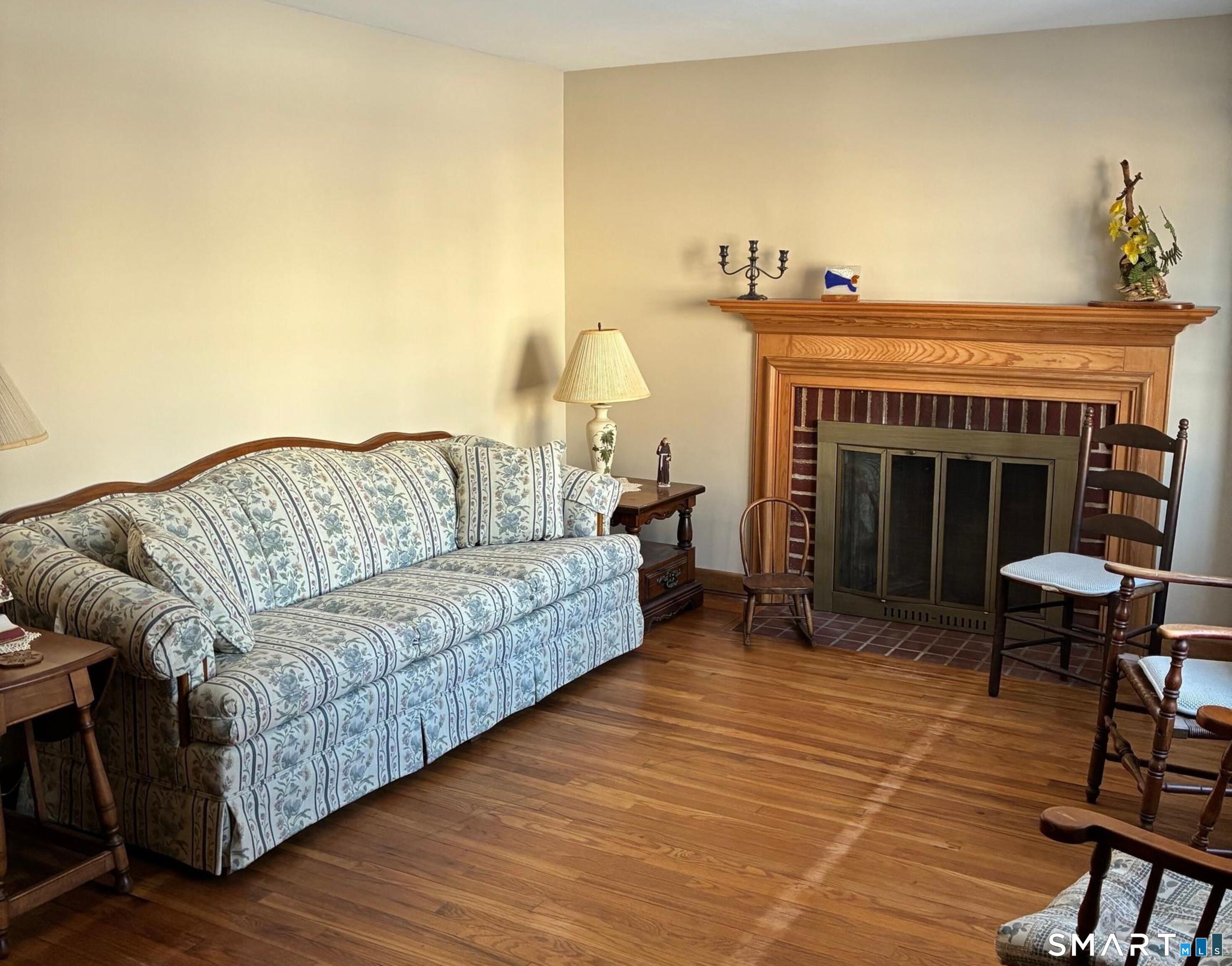 Photo 18 of 27 Harding Avenue, Newington, CT