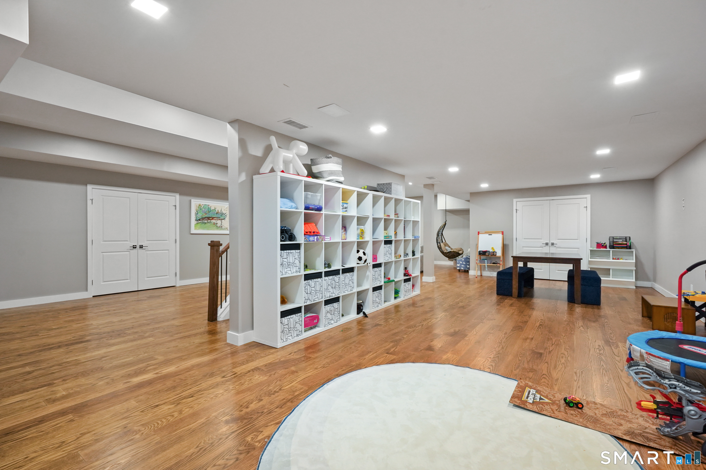 Photo 24 of 10 Wyckham Hill Lane, Greenwich, CT