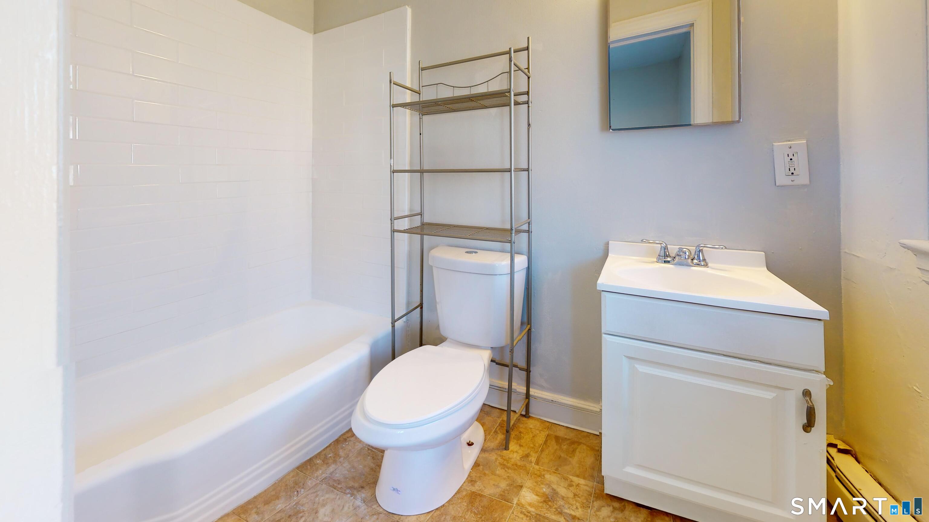 Photo 6 of 666 Main Street, Middletown, CT