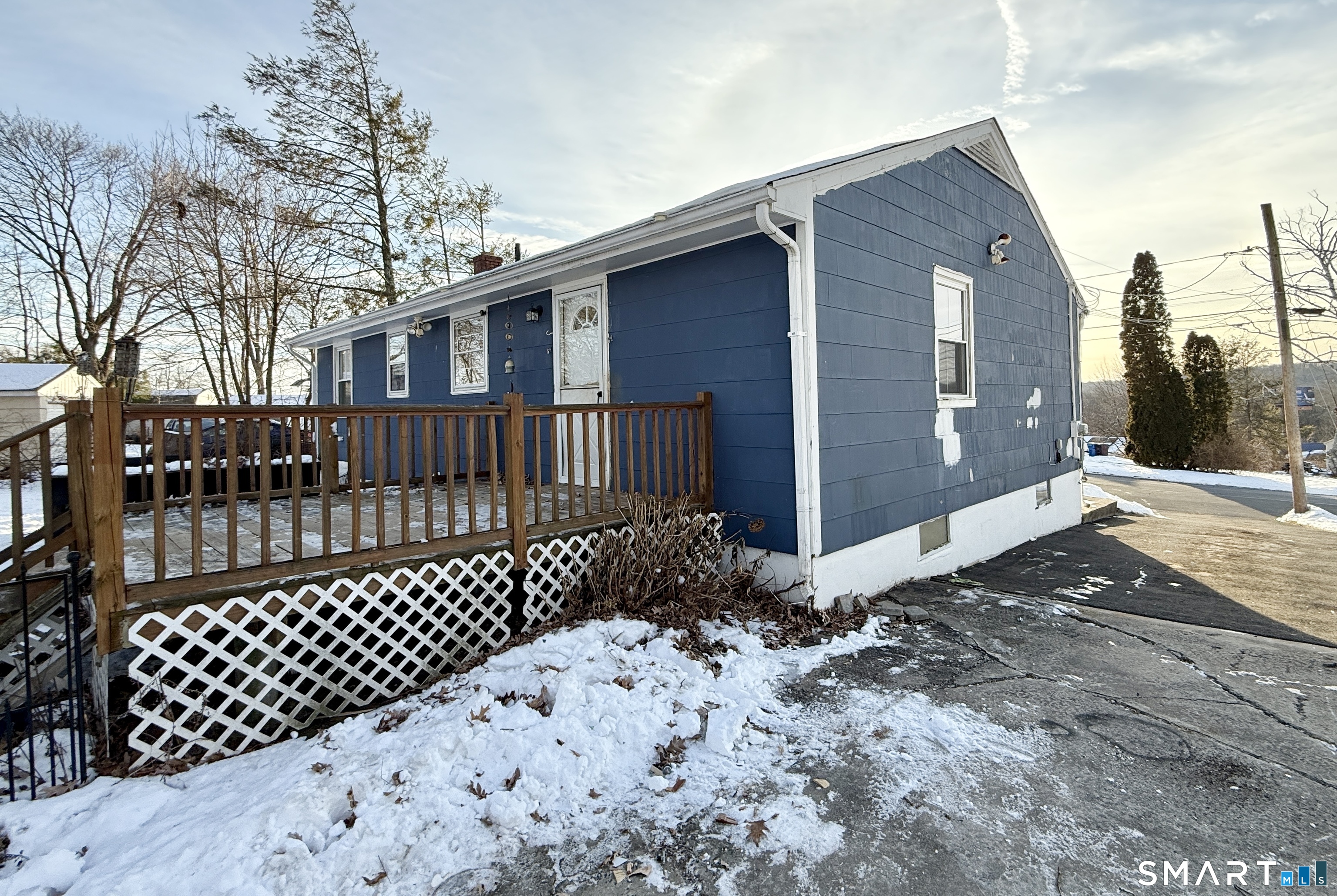 Homes for sale in New Britain, CT | 51 Kenyon Cir, New Britain, CT 06053 | MLS# 24150516