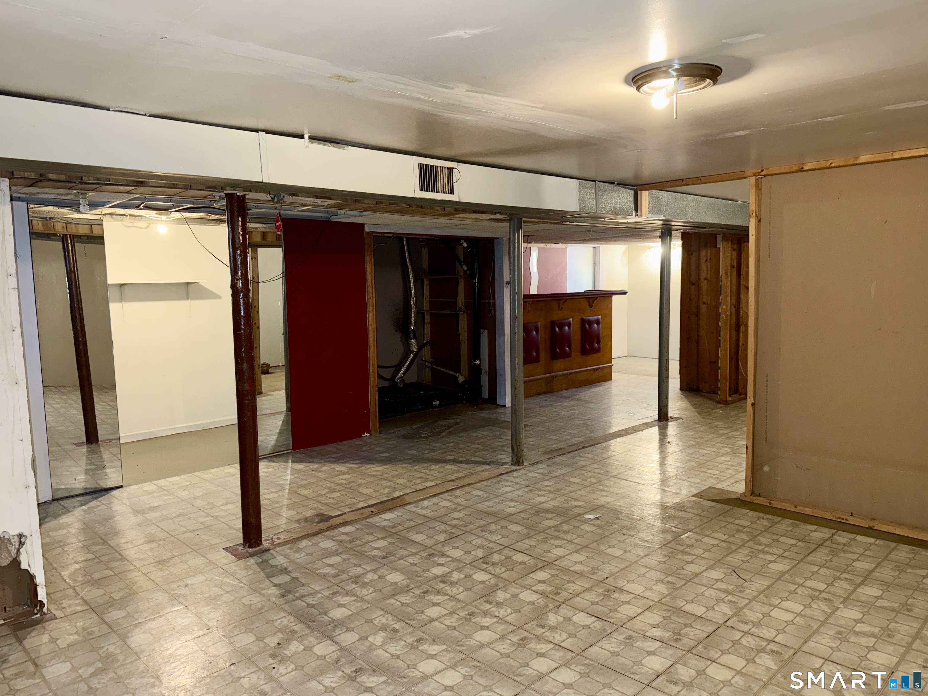 Homes for sale in New Britain, CT | 51 Kenyon Cir, New Britain, CT 06053 | MLS# 24150516