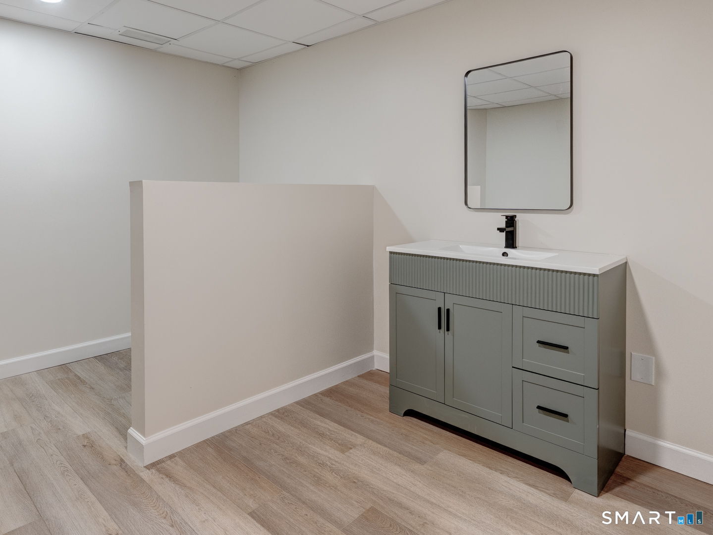 Photo 34 of 18 Wesley Road, East Windsor, CT