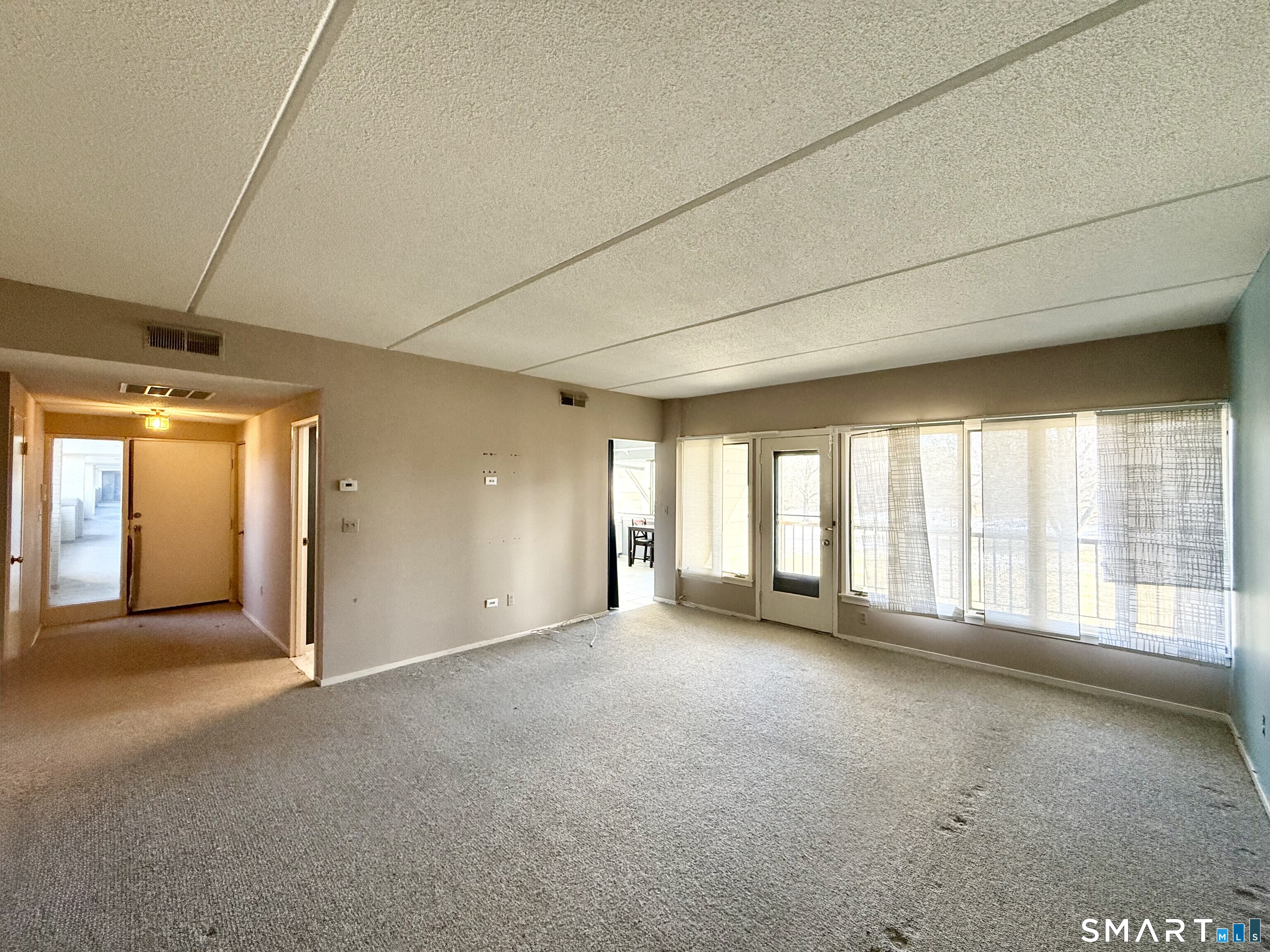 Photo 7 of 85 Viscount Drive, Milford, CT