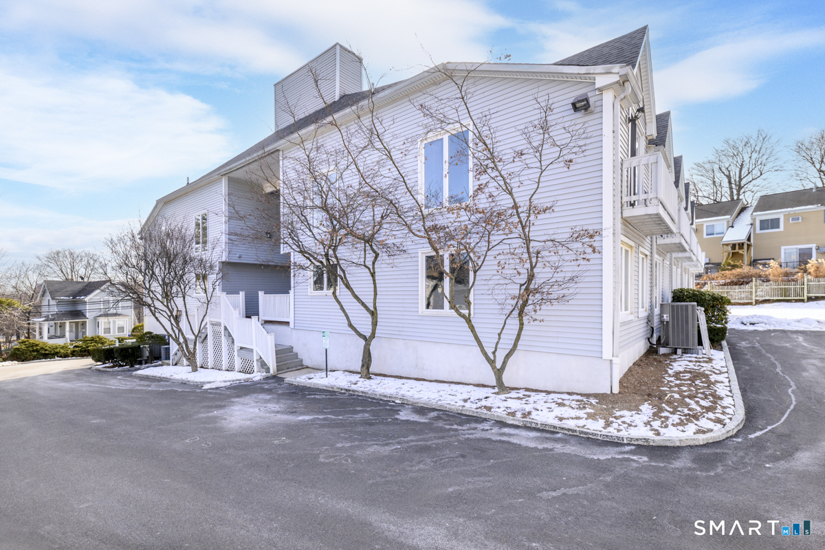 Photo 3 of 115 Flax Hill Road, Norwalk, CT