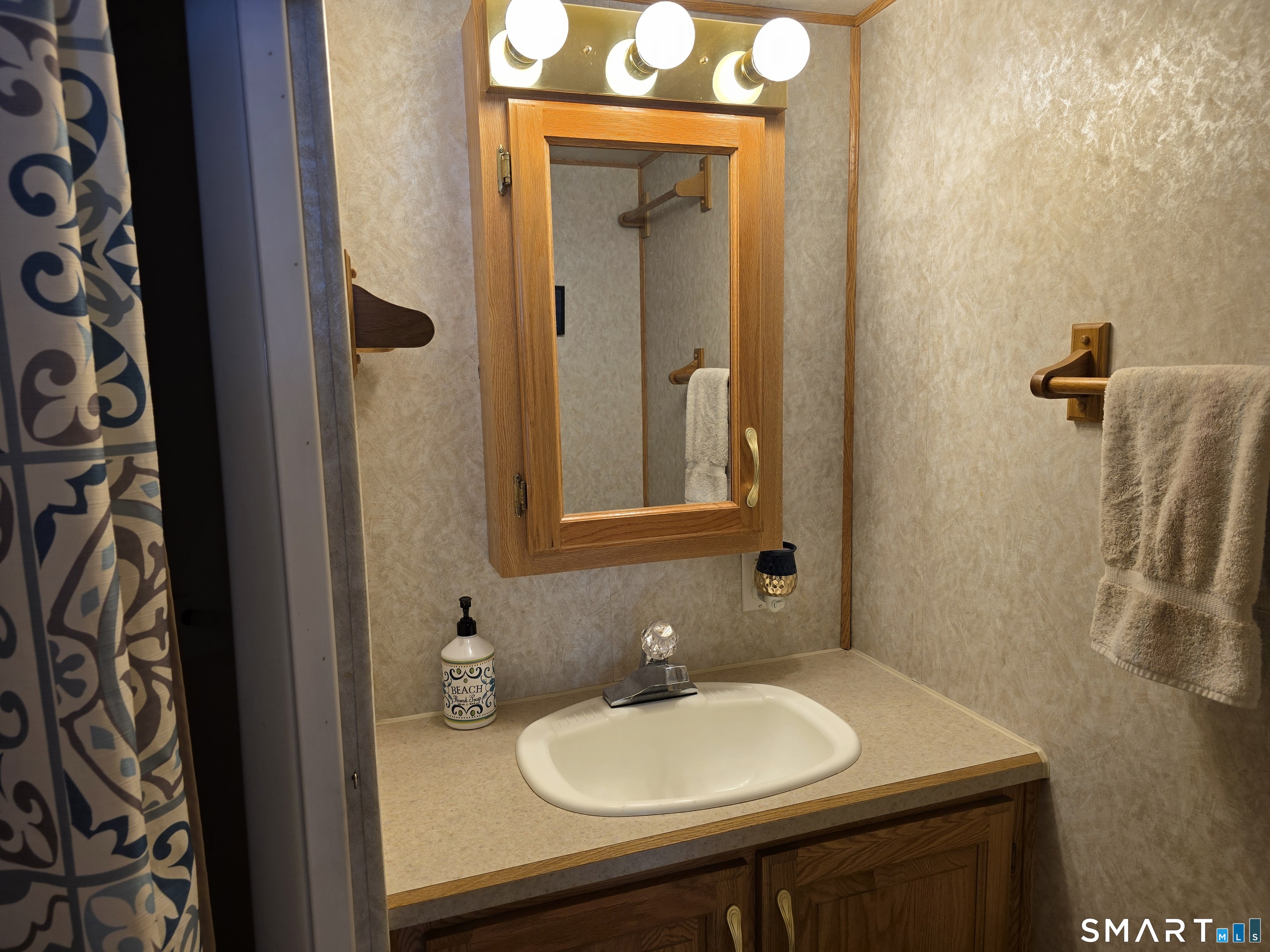 Homes for sale in Griswold, CT | 262 L 80 Shetucket Turnpike, Griswold, CT 06351 | MLS# 24151123