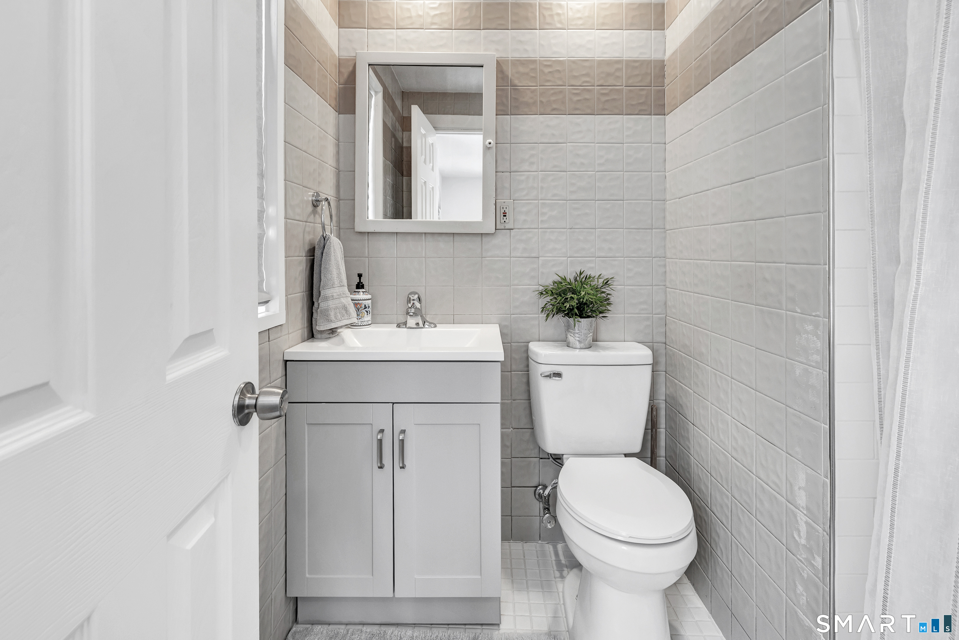 Photo 25 of 70 Cranbury Road, Norwalk, CT