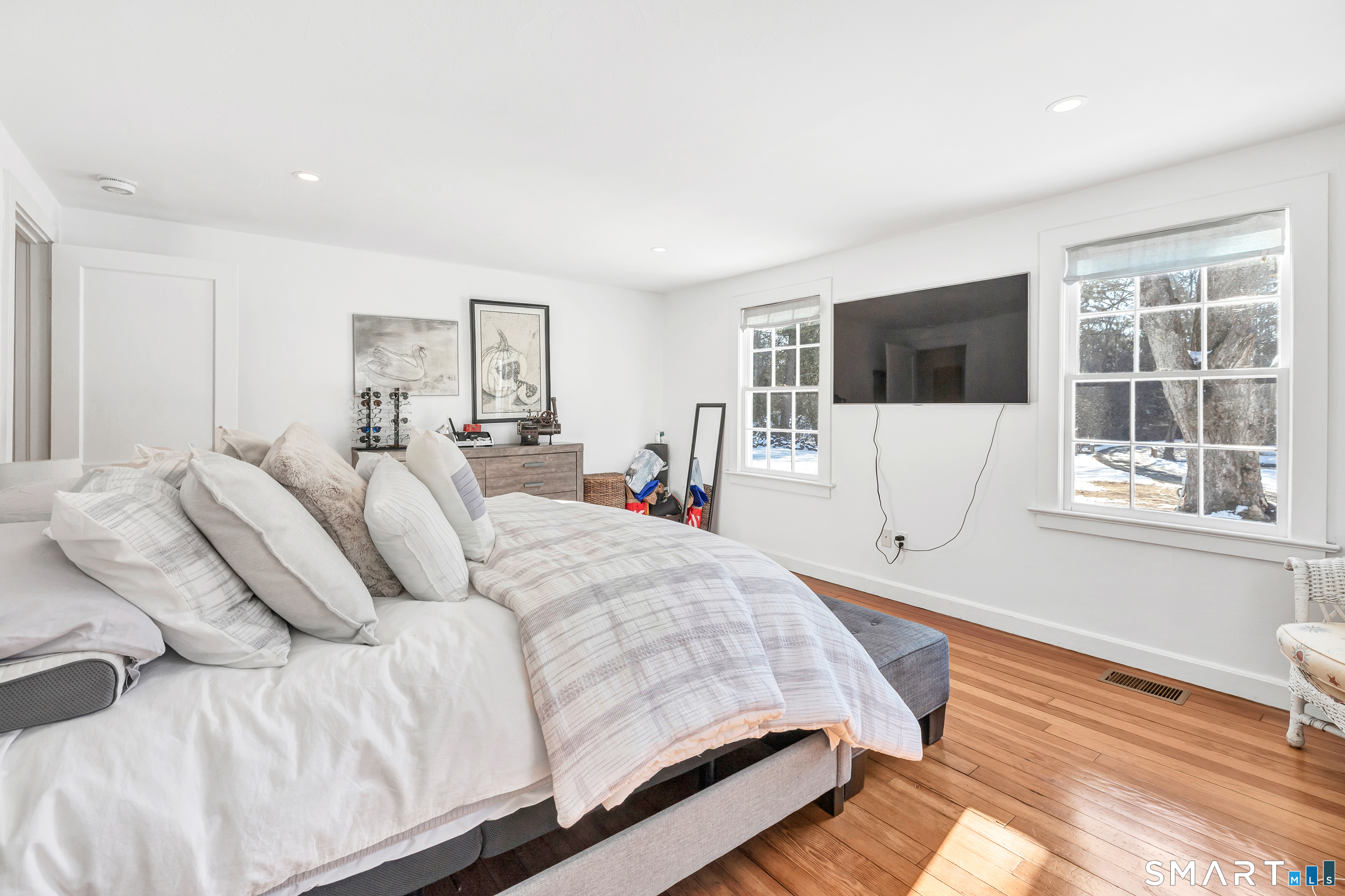 Photo 28 of 70 Cranbury Road, Norwalk, CT