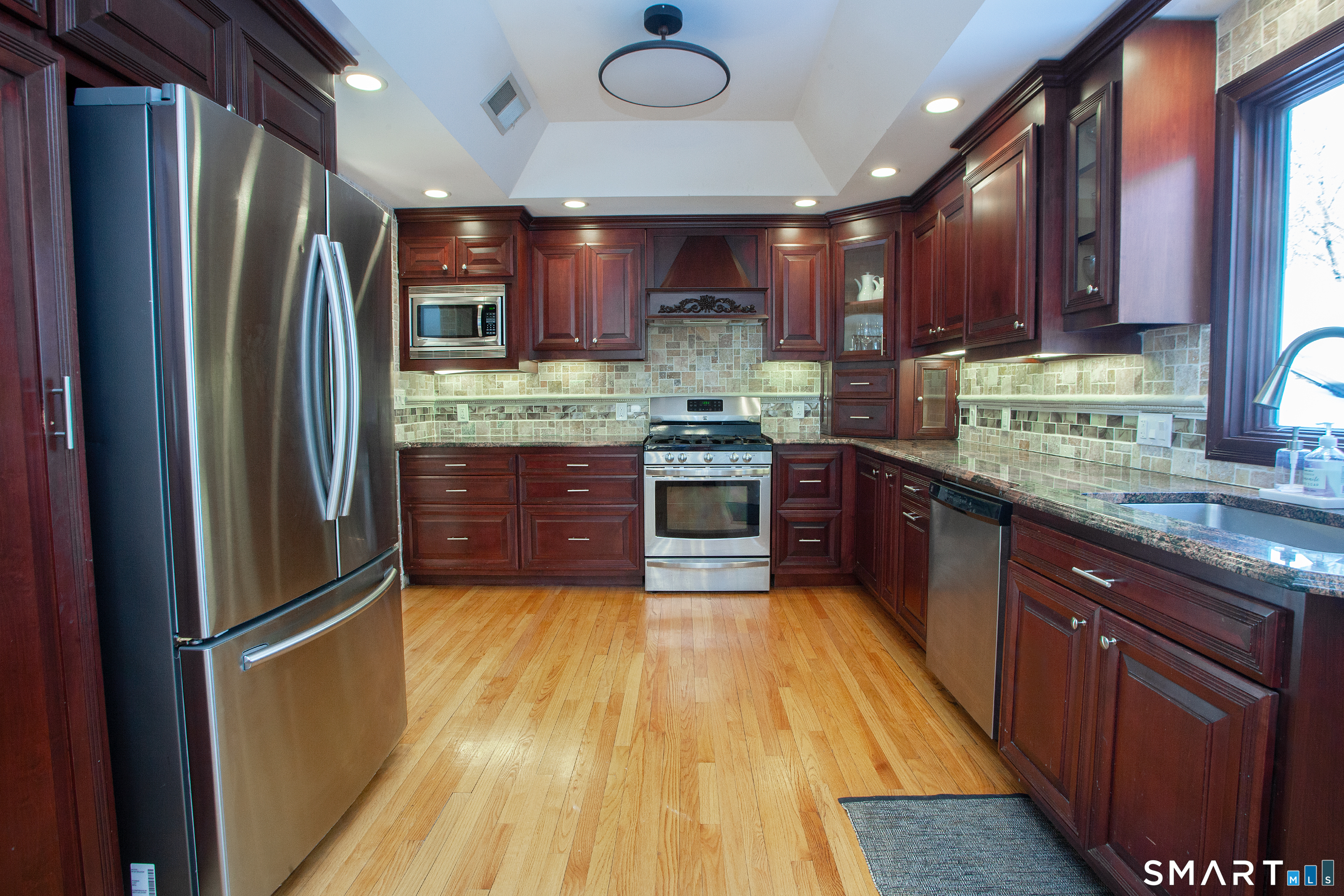 Photo 13 of 60 Ridgebrook Drive, West Hartford, CT