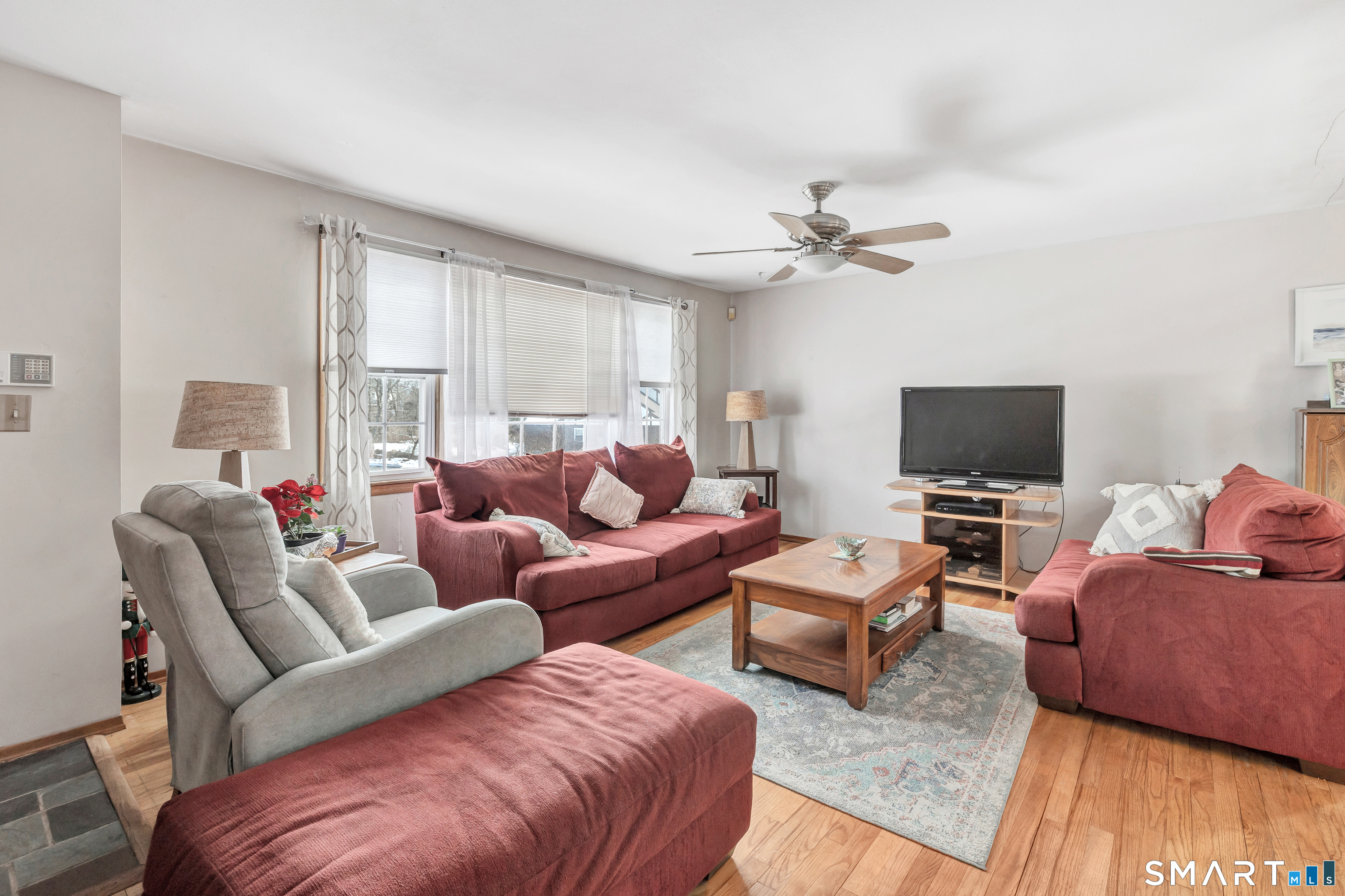 Photo 3 of 20 Fitzpatrick Road, Ansonia, CT