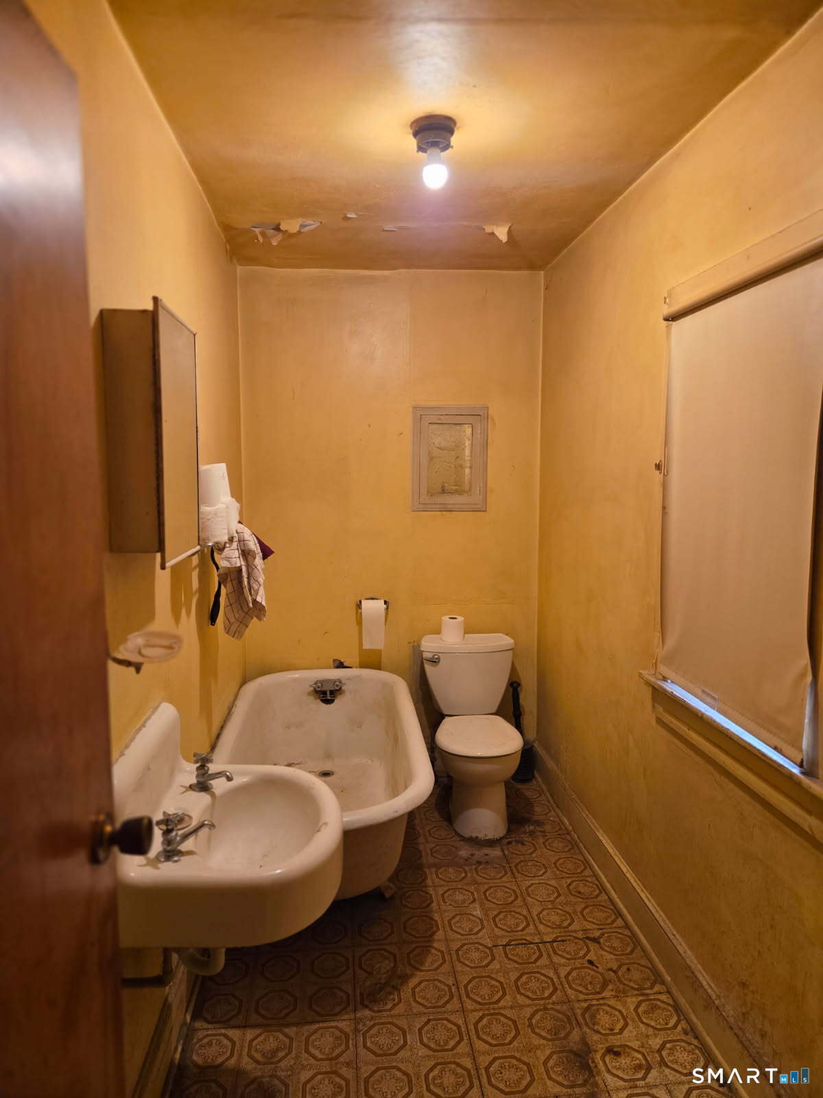 Photo 3 of 128 Portsea Street, New Haven, CT