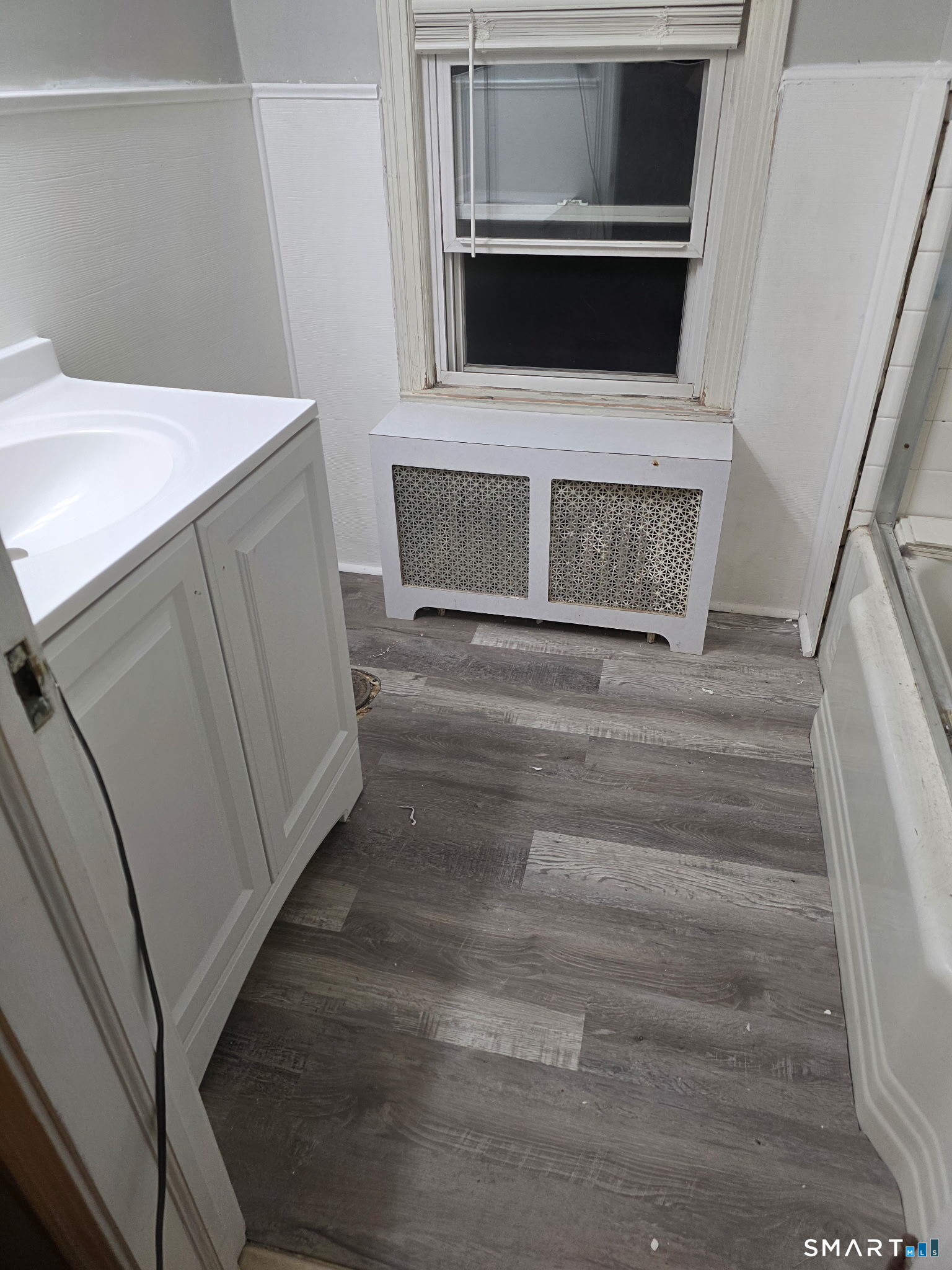 Photo 26 of 574 Quaker Lane, West Hartford, CT