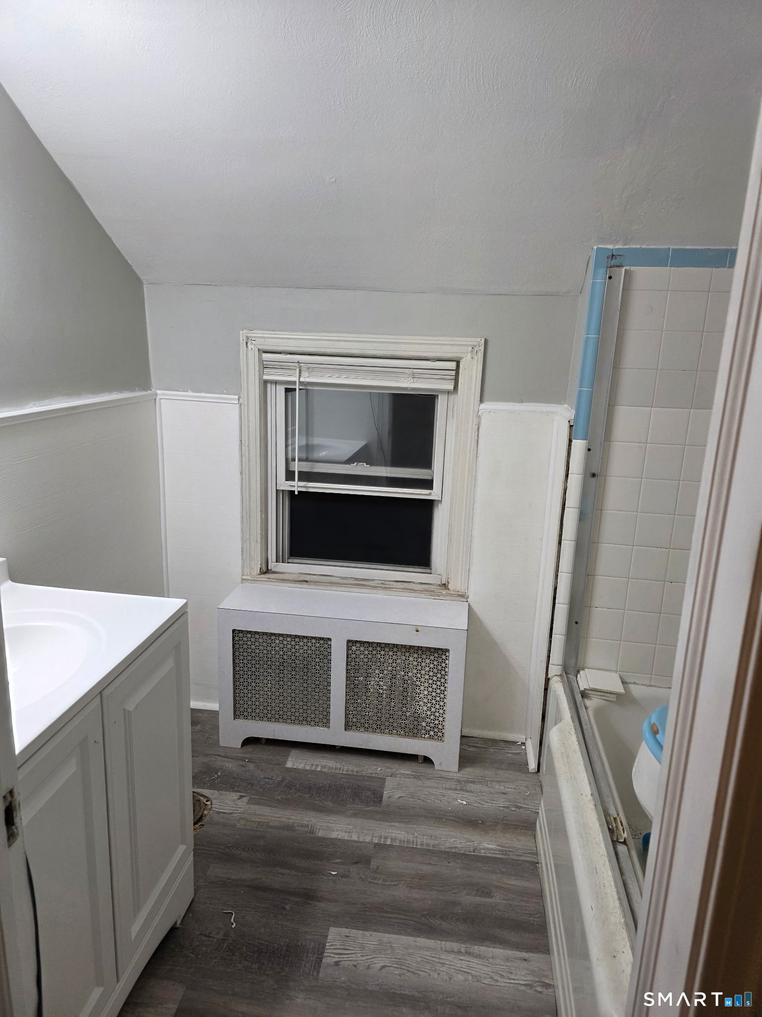 Photo 27 of 574 Quaker Lane, West Hartford, CT