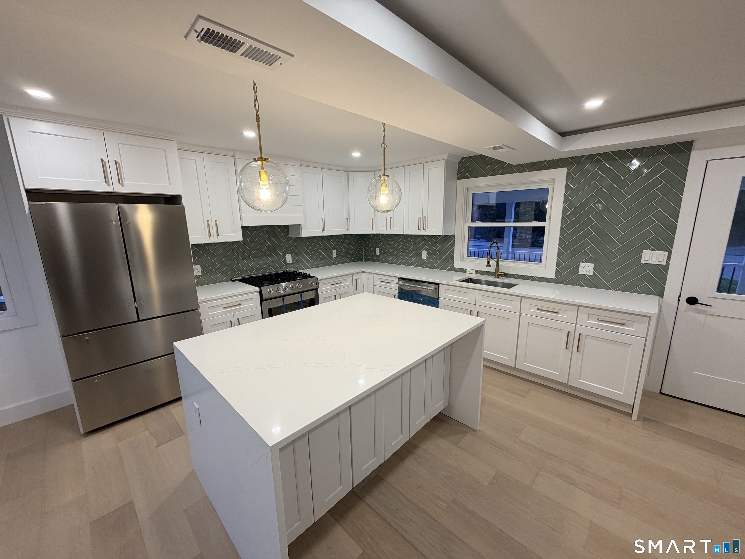 Photo 11 of 294 Thimble Island Road, Branford, CT