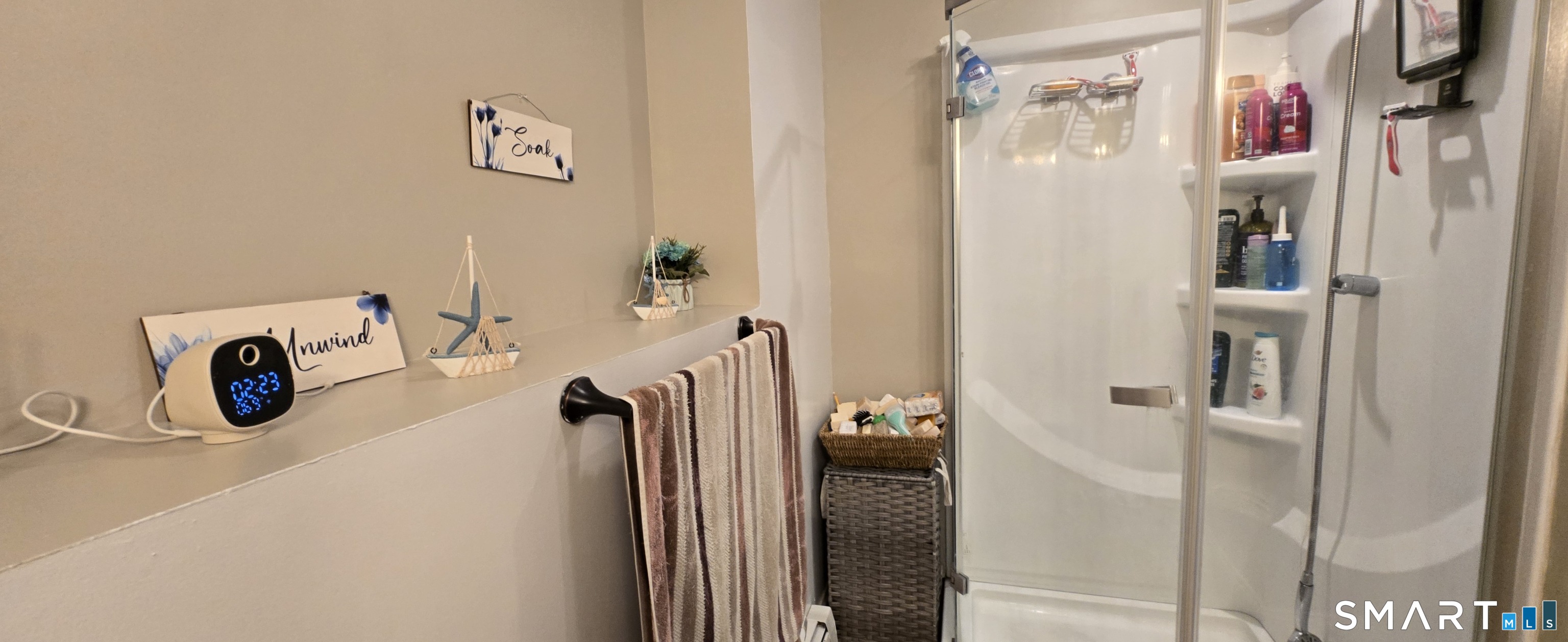 26 Farrel, Ansonia, 06401, 3 Bedrooms Bedrooms, 0 ,2 BathroomsBathrooms,Single Family For Sale,For Sale,Farrel,0,24150907