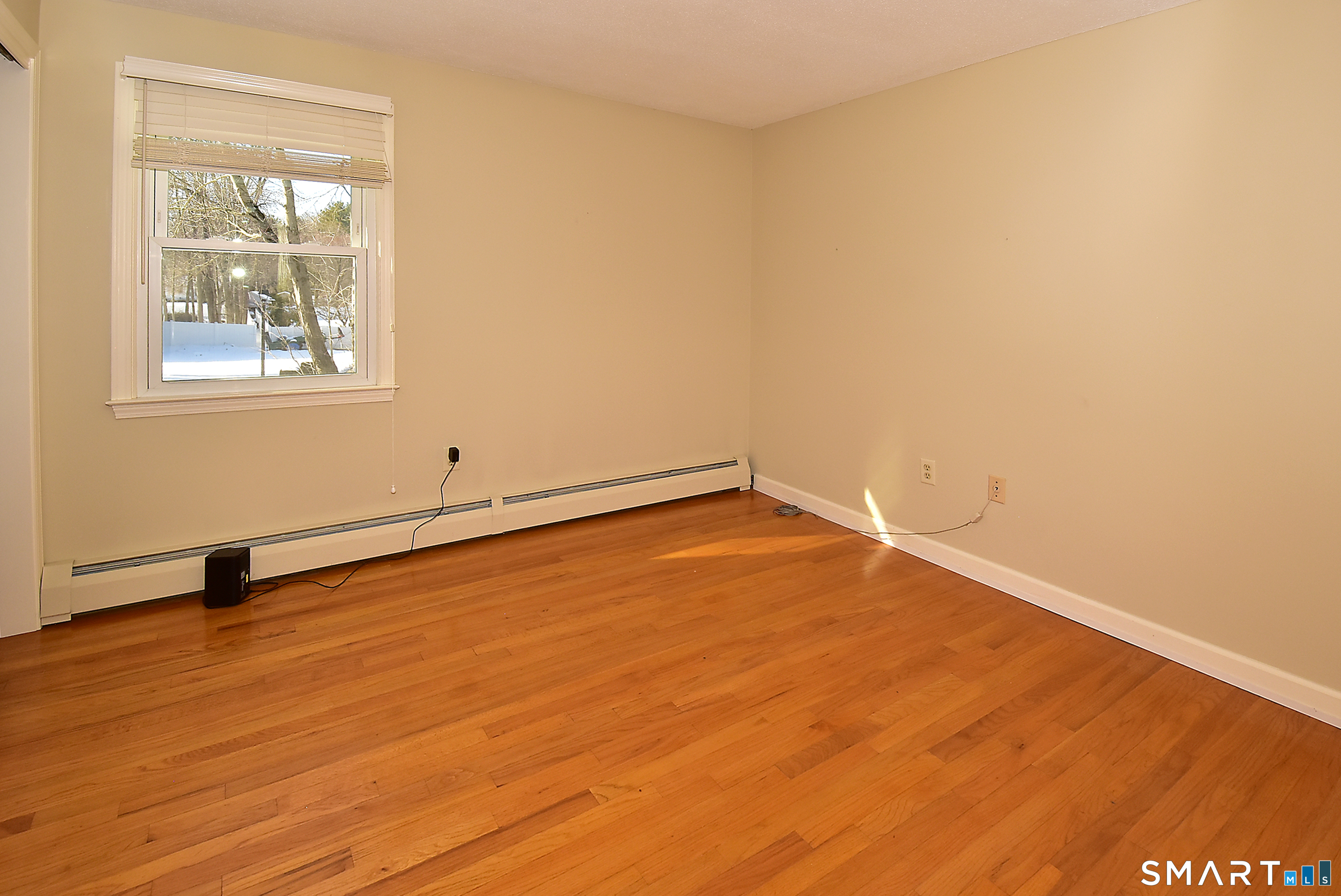 Photo 33 of 19 Tiffany Drive, Windsor, CT