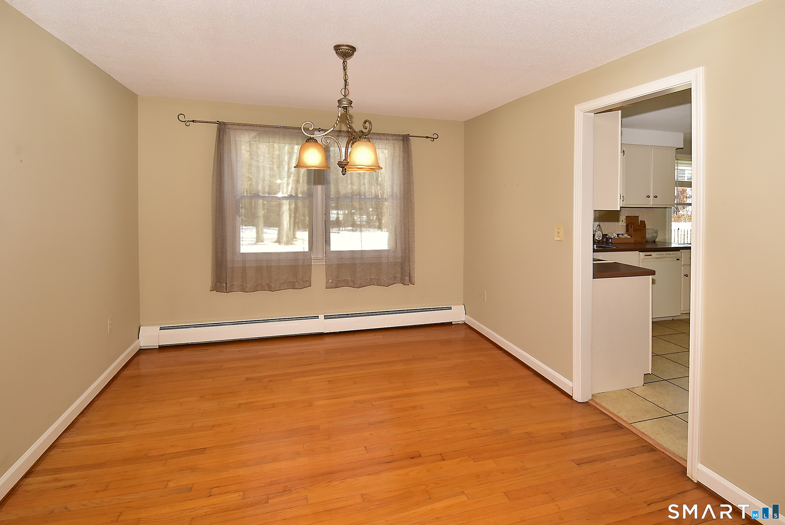 Photo 8 of 19 Tiffany Drive, Windsor, CT