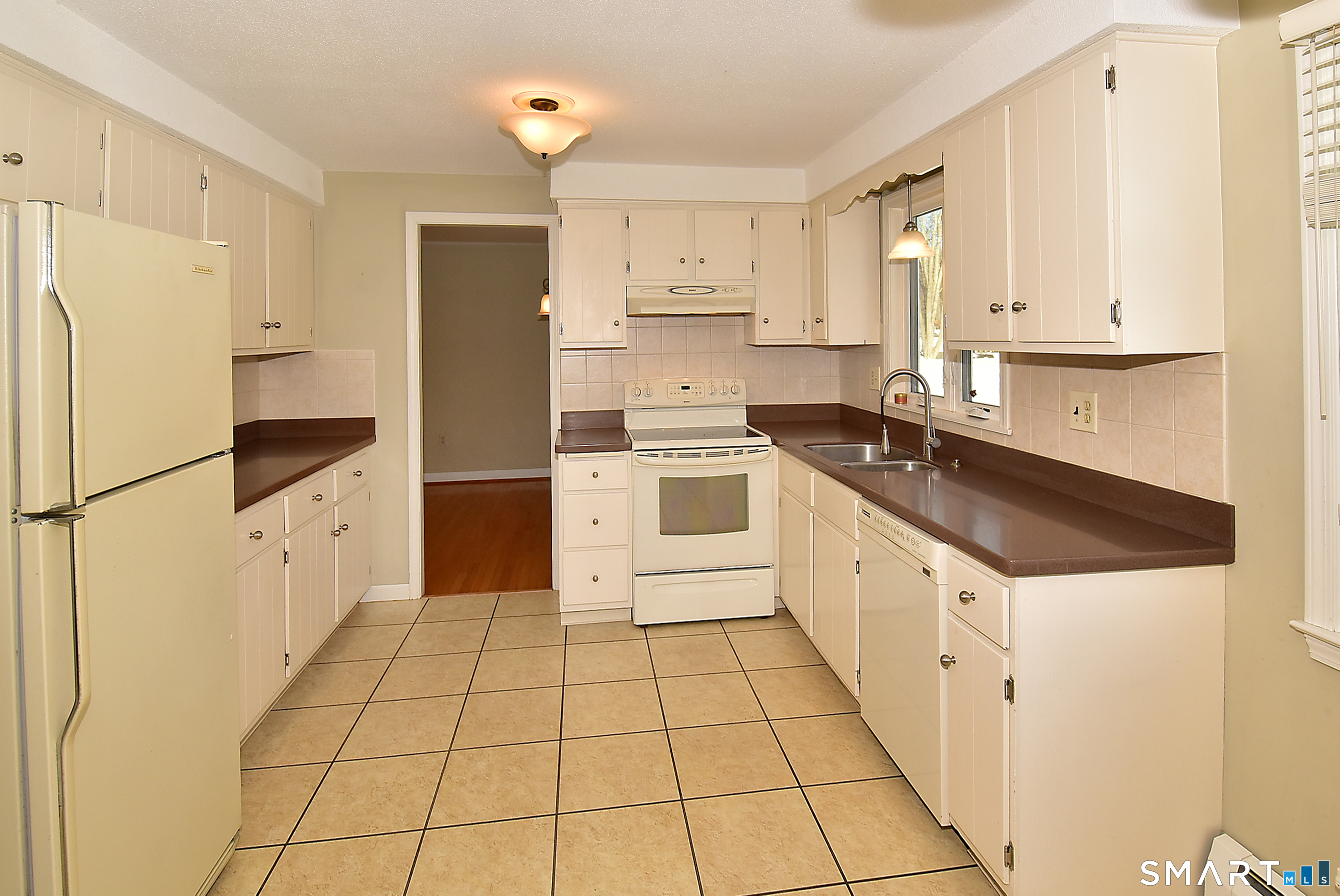 Photo 12 of 19 Tiffany Drive, Windsor, CT