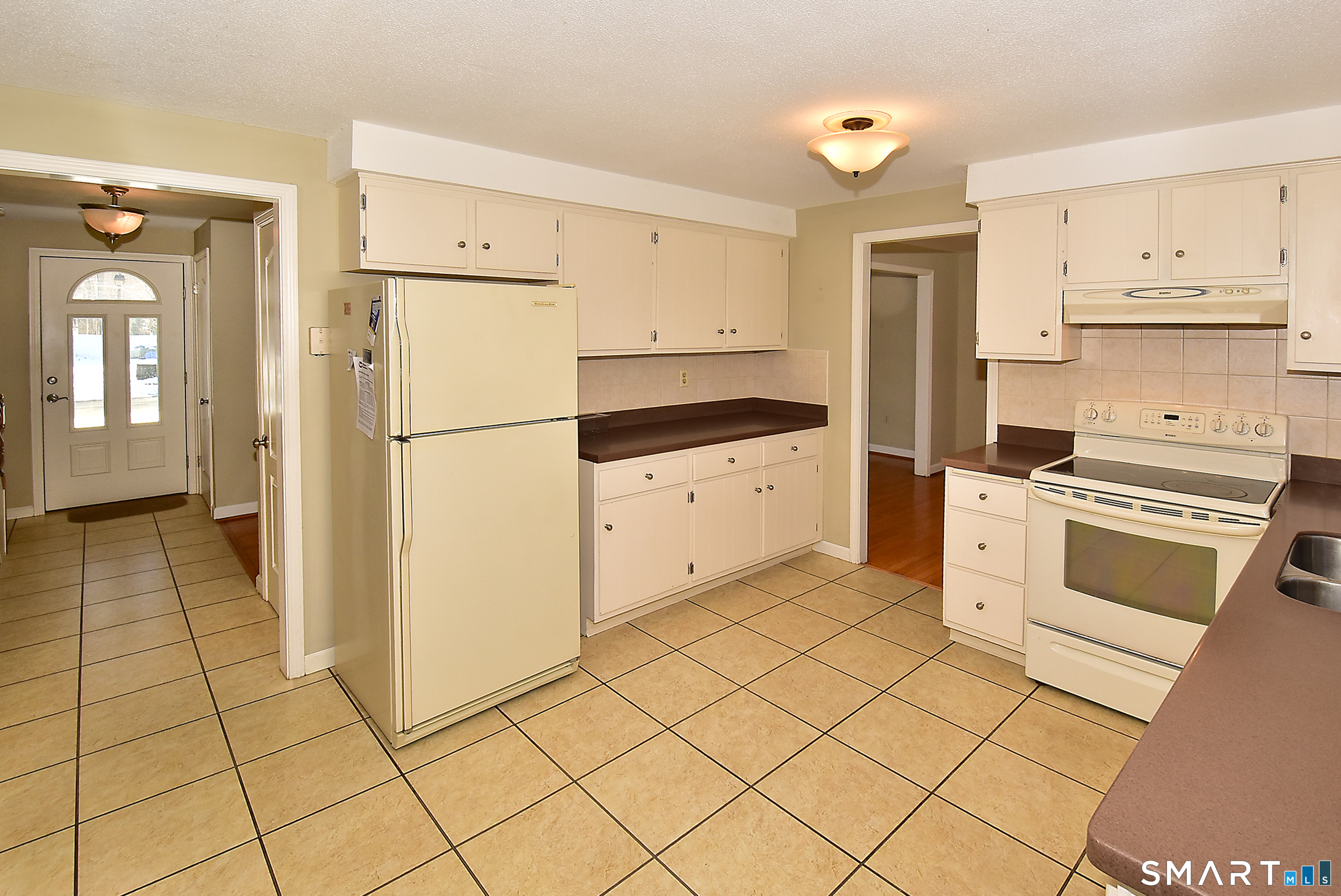 Photo 14 of 19 Tiffany Drive, Windsor, CT