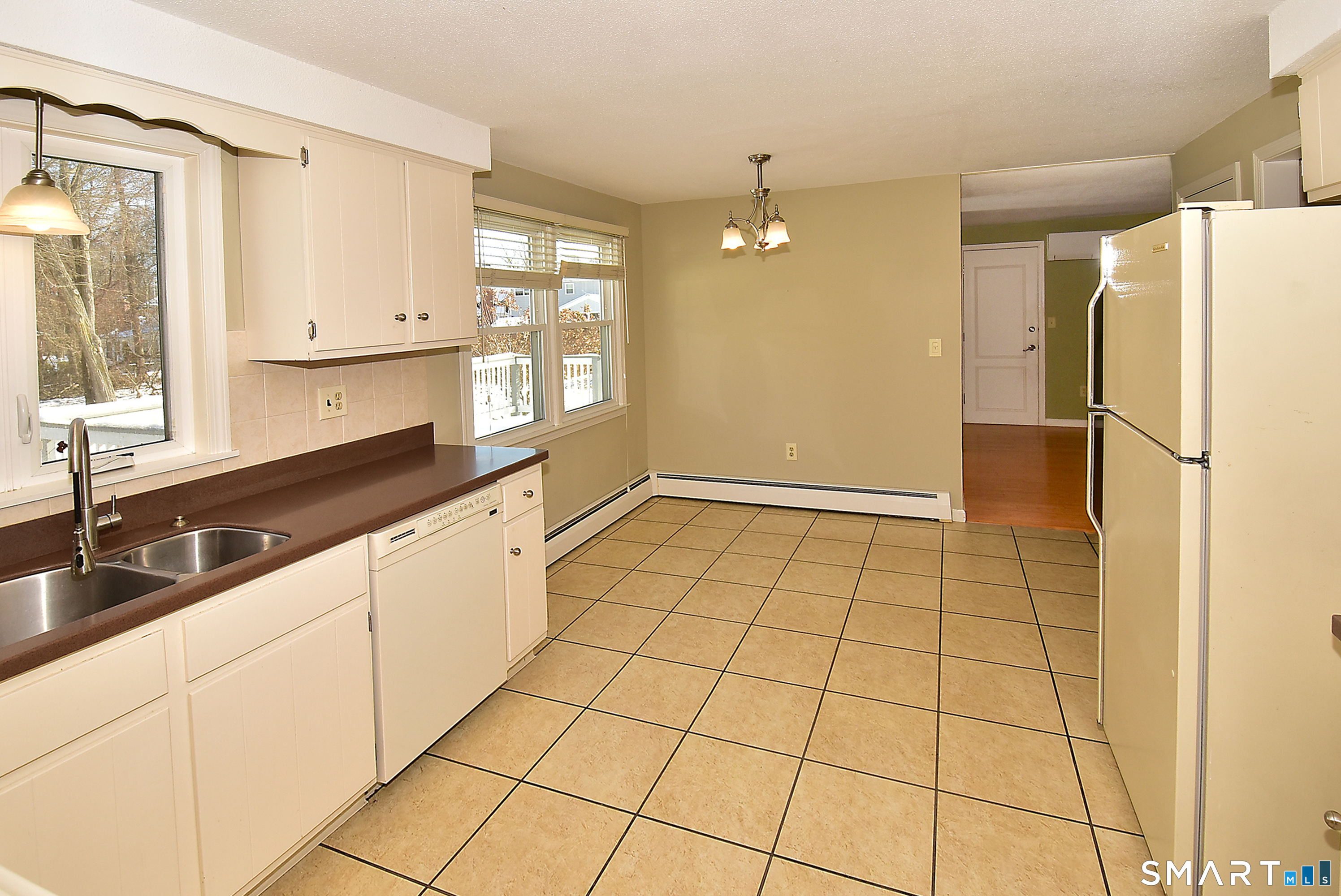 Photo 11 of 19 Tiffany Drive, Windsor, CT