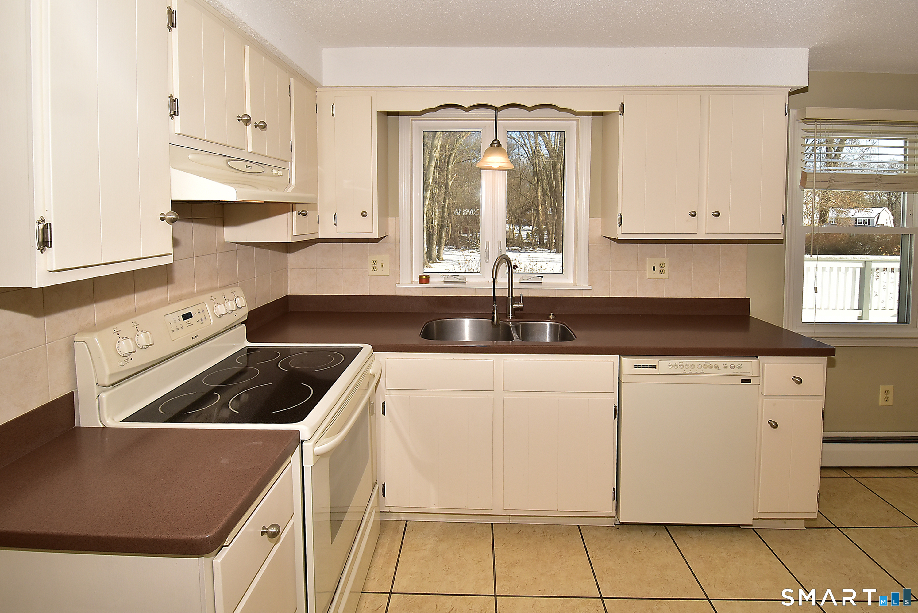 Photo 15 of 19 Tiffany Drive, Windsor, CT