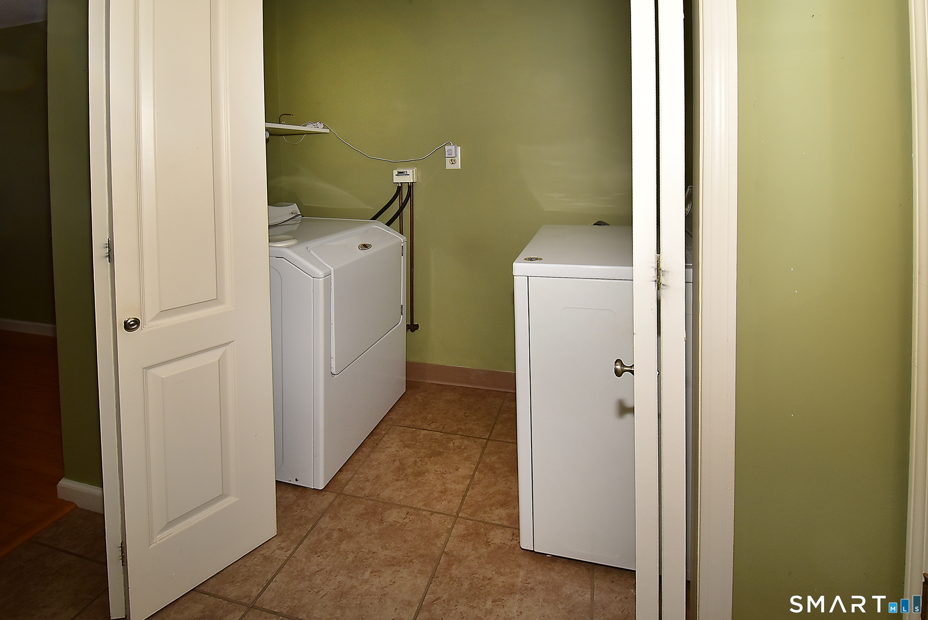 Photo 20 of 19 Tiffany Drive, Windsor, CT