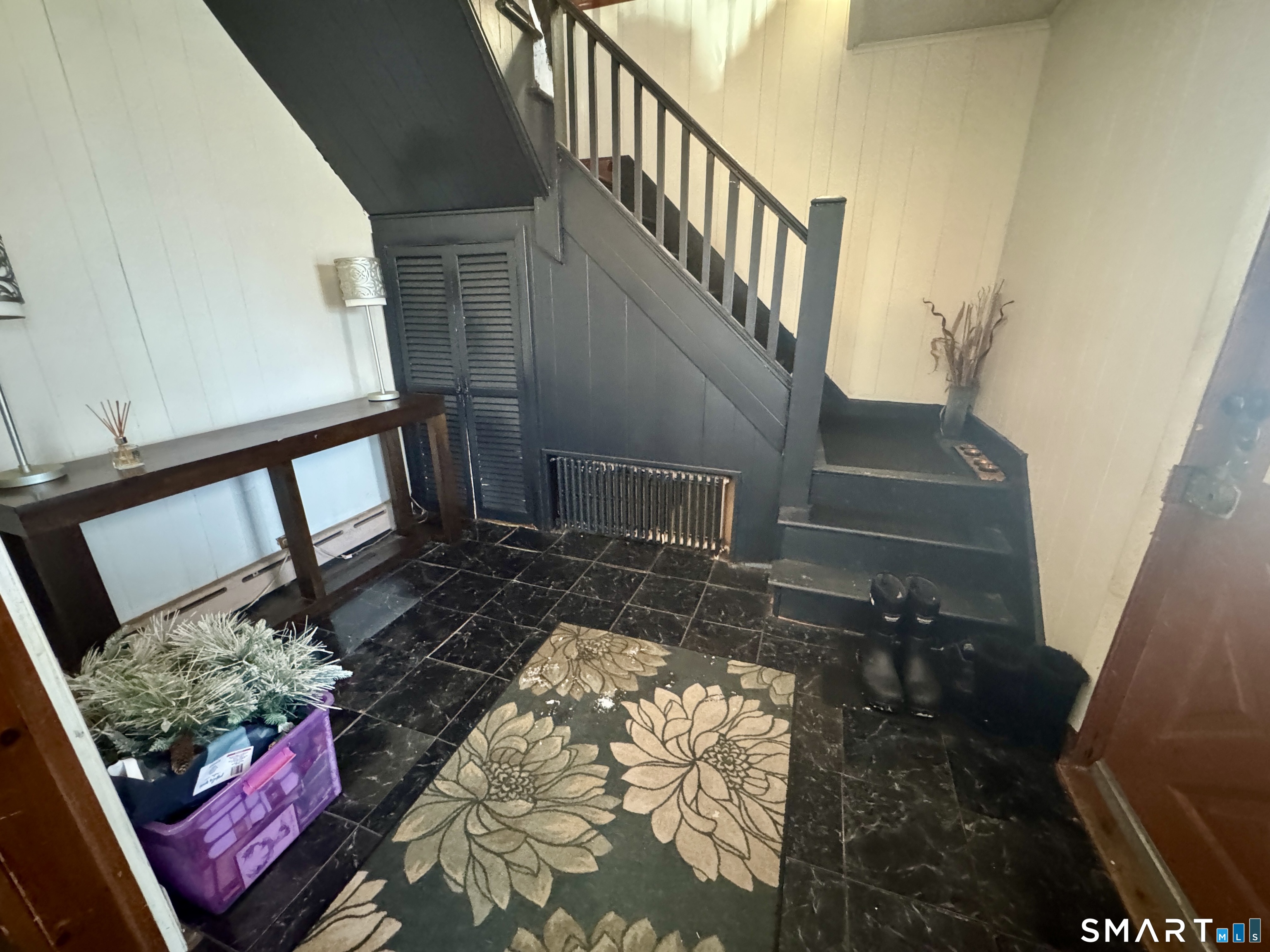 Homes for sale in New London, CT | 130 Norwood Ave, New London, CT 06320 | MLS# 24151360