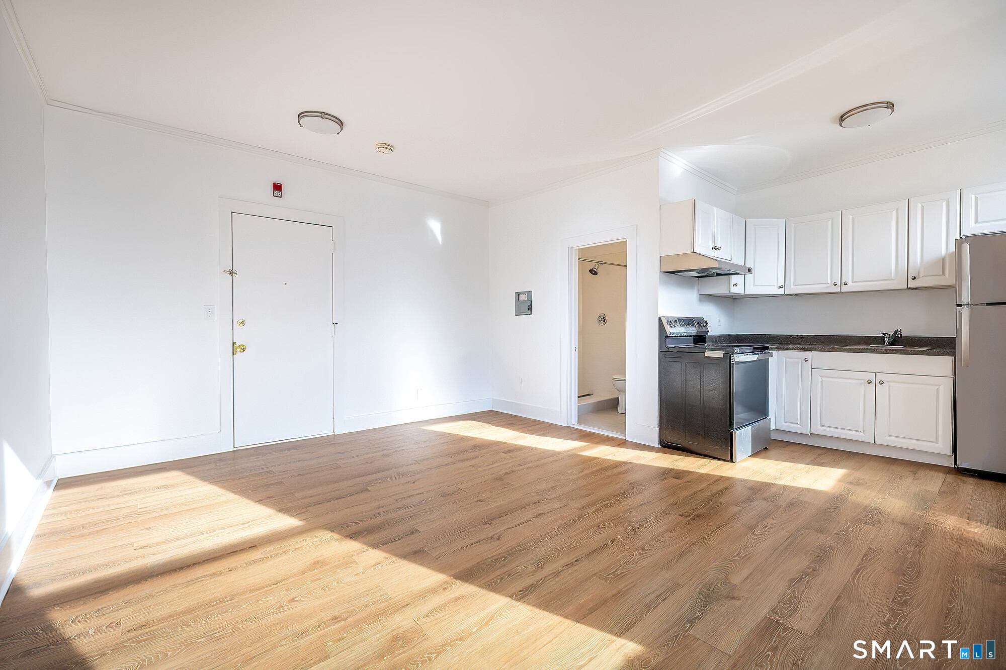 Photo 2 of 406 Main Street, Ridgefield, CT